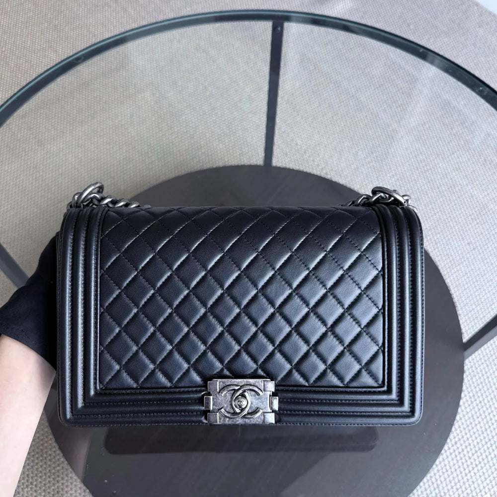 Chanel Boy New Medium - 28CM Quilted Lambskin Black Silver Hardware Series 23