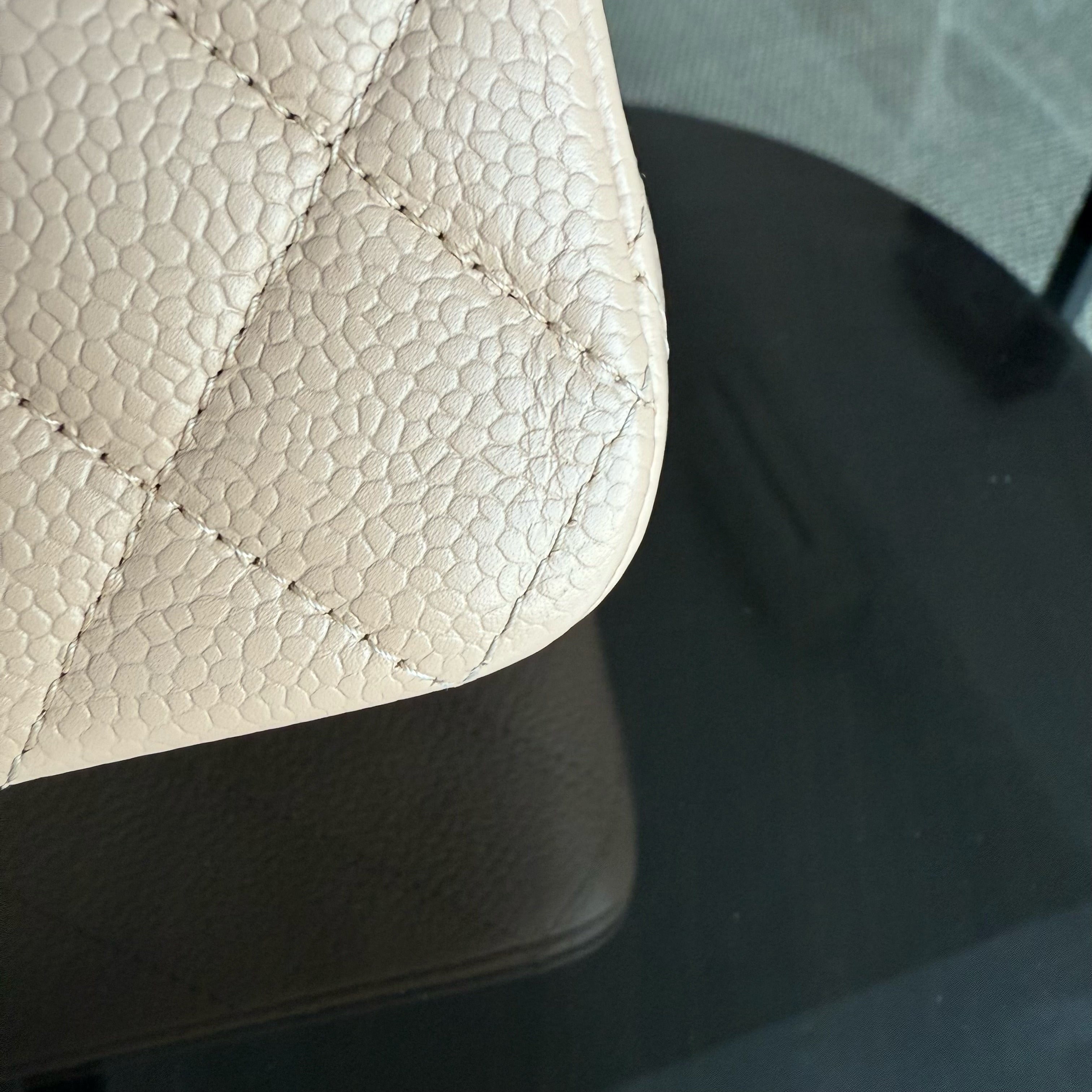 Chanel Classic Flap Medium - Caviar 25CM Quilted Grained Calfskin Beige Gold Hardware Series 14