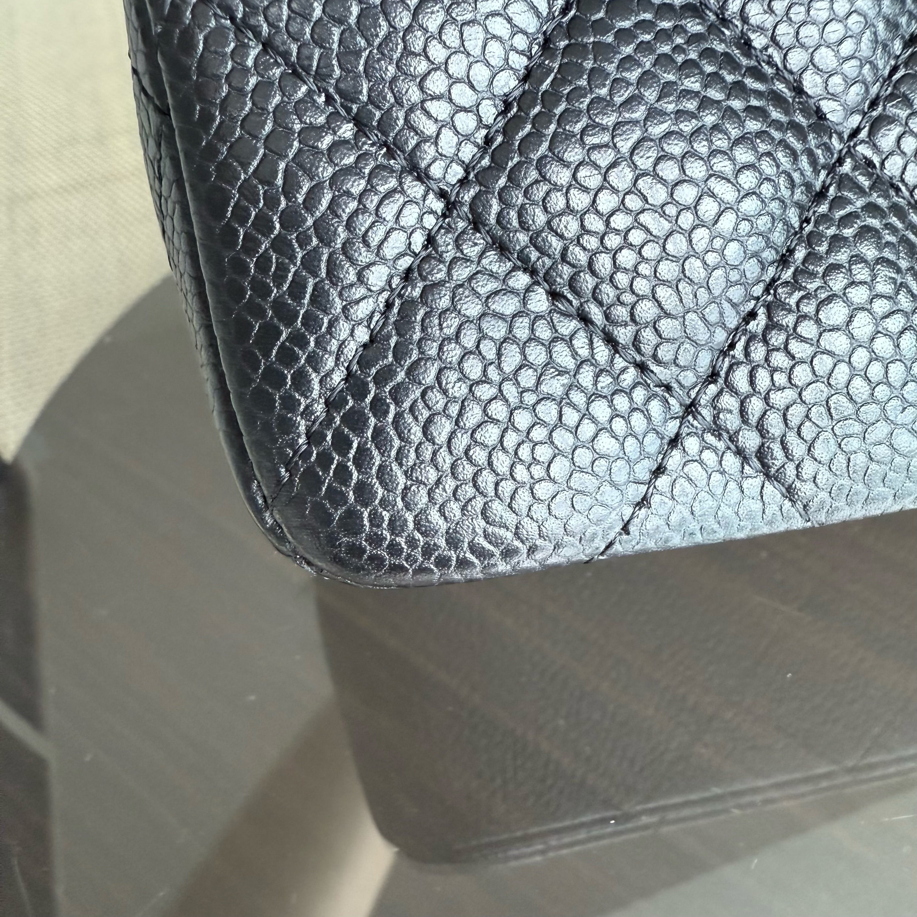 Chanel Classic Flap Small - Caviar 23CM Quilted Grained Calfskin Black Gold Hardware Series 23