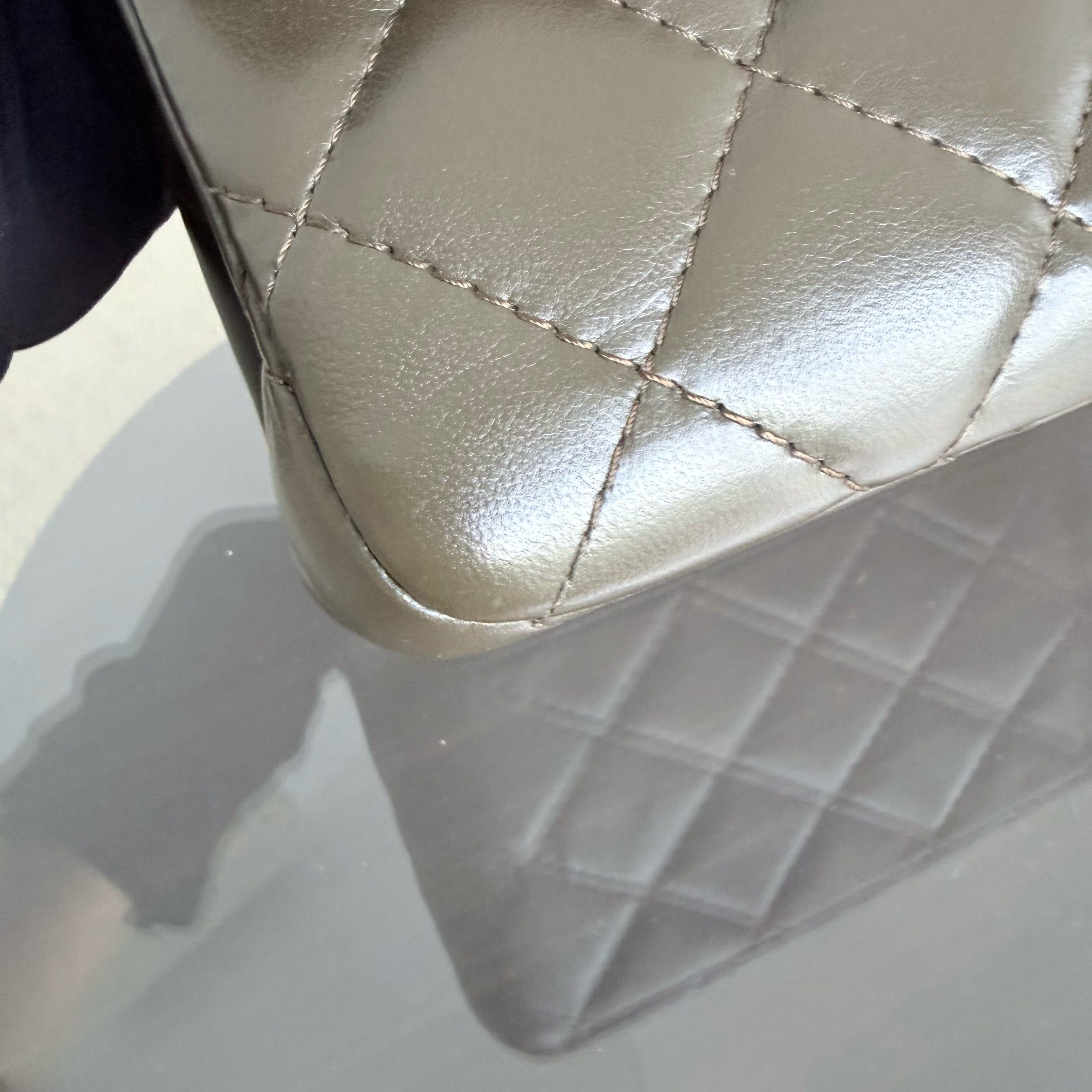 Chanel 2.55 Reissue 226 - Quilted Aged Calfskin Dark Army Green Gold Hardware Series 13