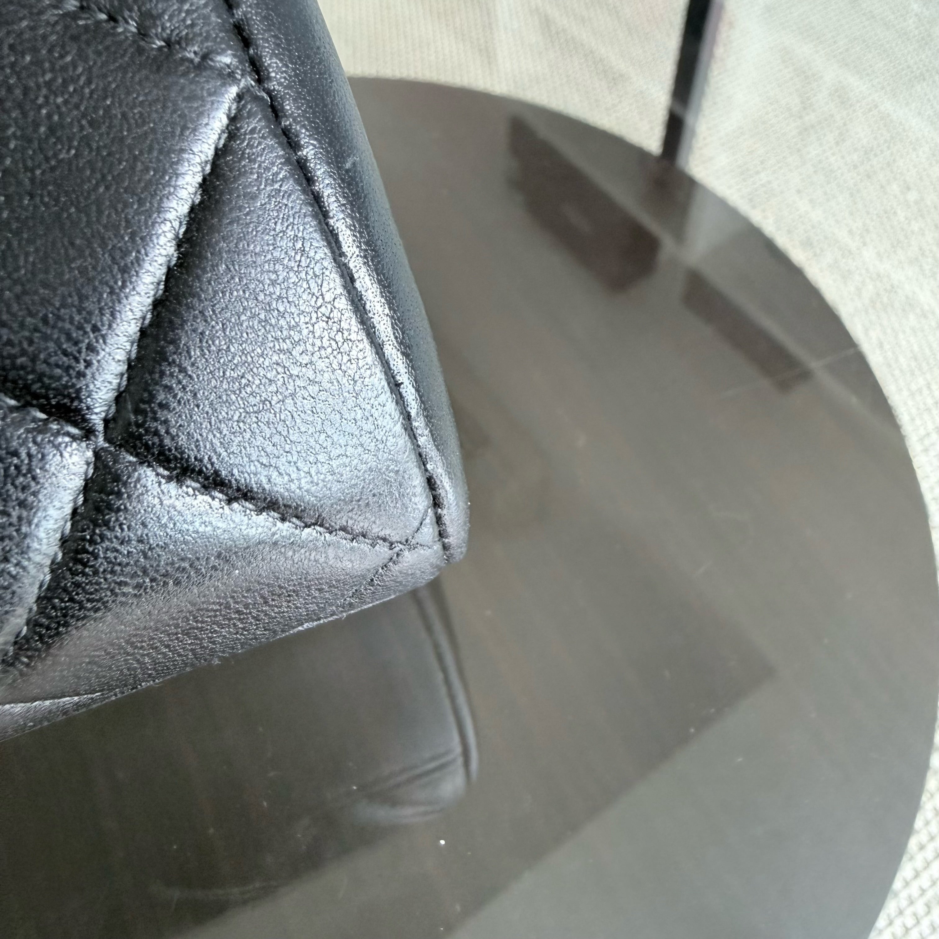 Chanel KissLock Clutch With Chain - Lambskin 19CM Quilted Black Gold Hardware Series 4