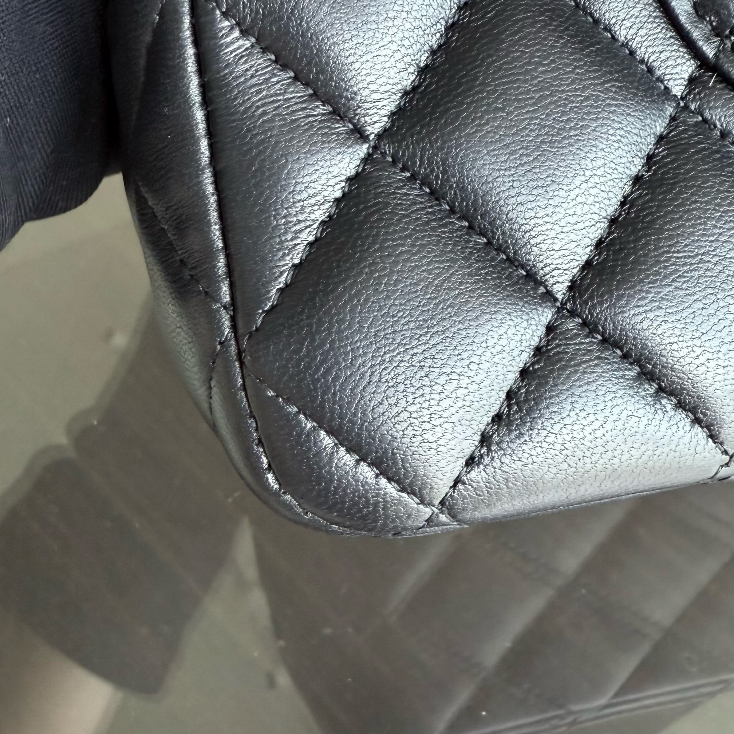 Chanel Classic Flap Medium - Special Valentine Edition 25CM Quilted Lambskin Black Gold Hardware Series 19