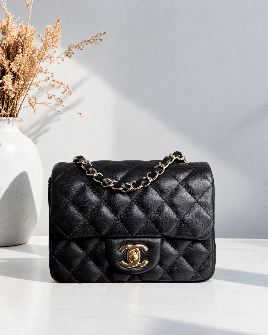 Chanel Classic Flap Mini Square - 17CM Quilted Lambskin Black Gold Hardware Series 21