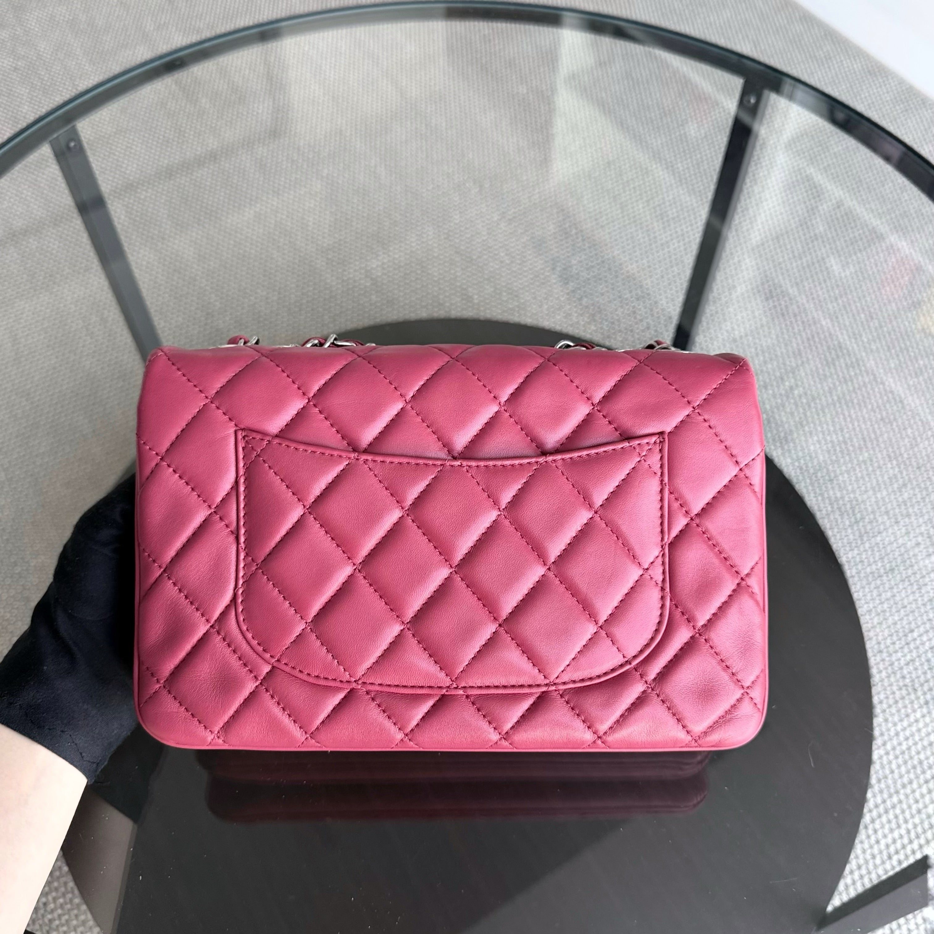 Chanel Flap Medium - 25CM Quilted Lambskin Red Gold Hardware Series 19