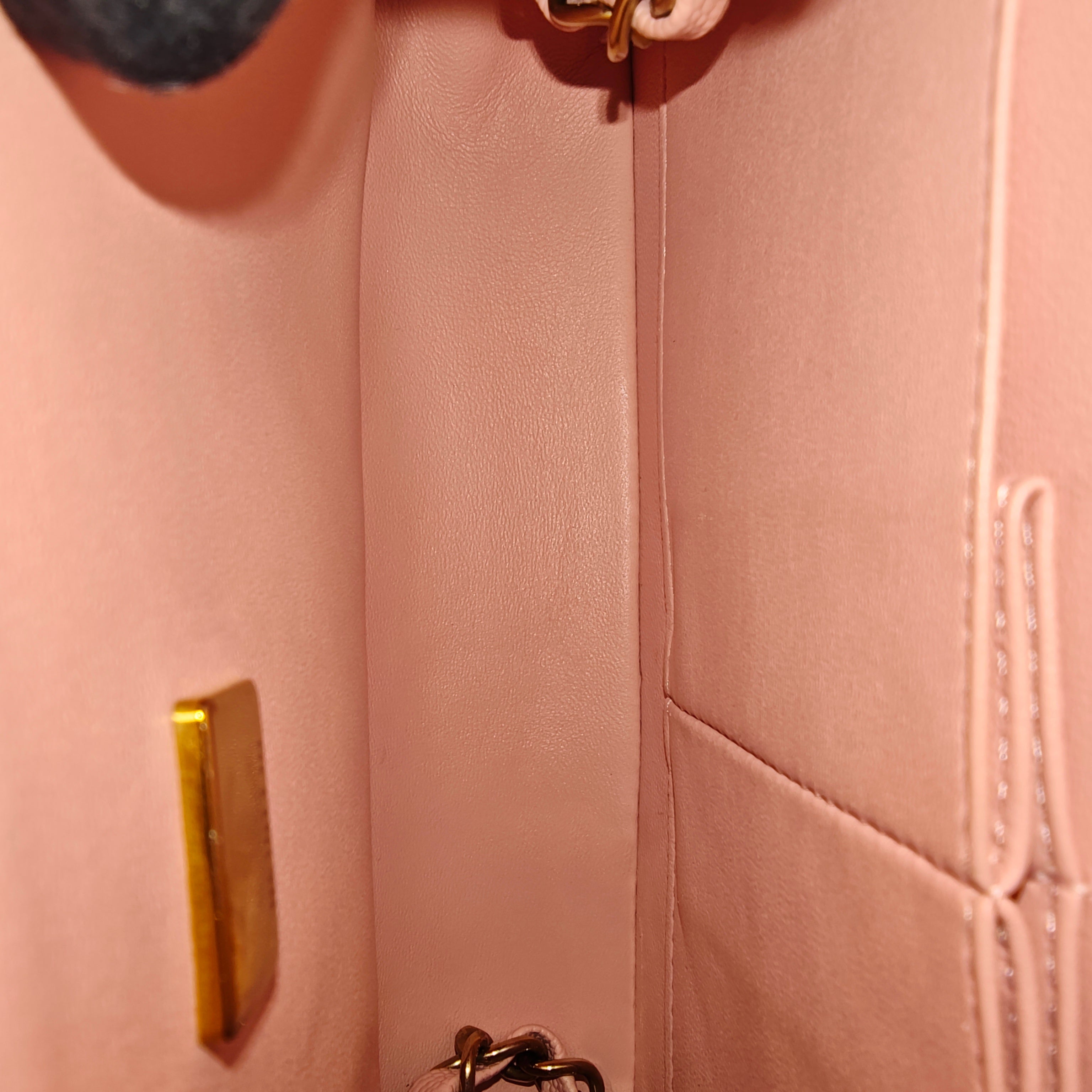 Chanel Classic Flap Small - Caviar 23CM Quilted Light Pink Gold Hardware Microchip