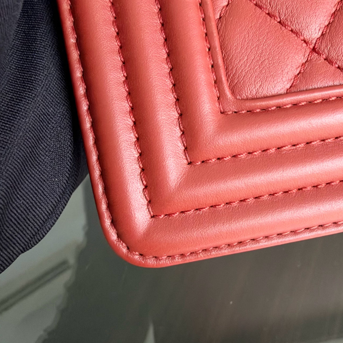 Chanel Boy Small - Calfskin 20CM Quilted Red Gols Hardware Series 26