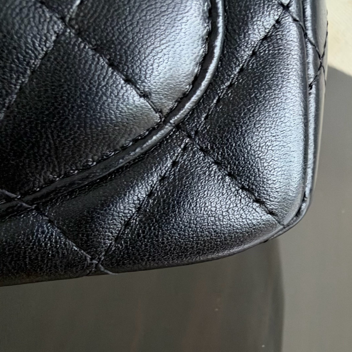 Chanel Classic Flap Mini Square - 17CM Quilted Lambskin Black Gold Hardware Series 21