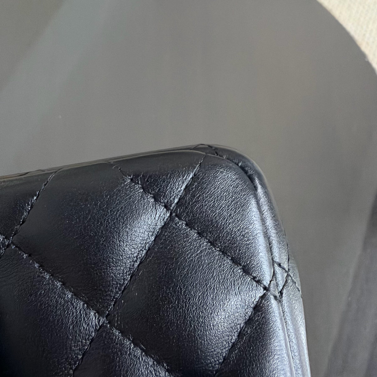 Chanel Classic Flap Mini Square - 17CM Quilted Lambskin Black Gold Hardware Series 21