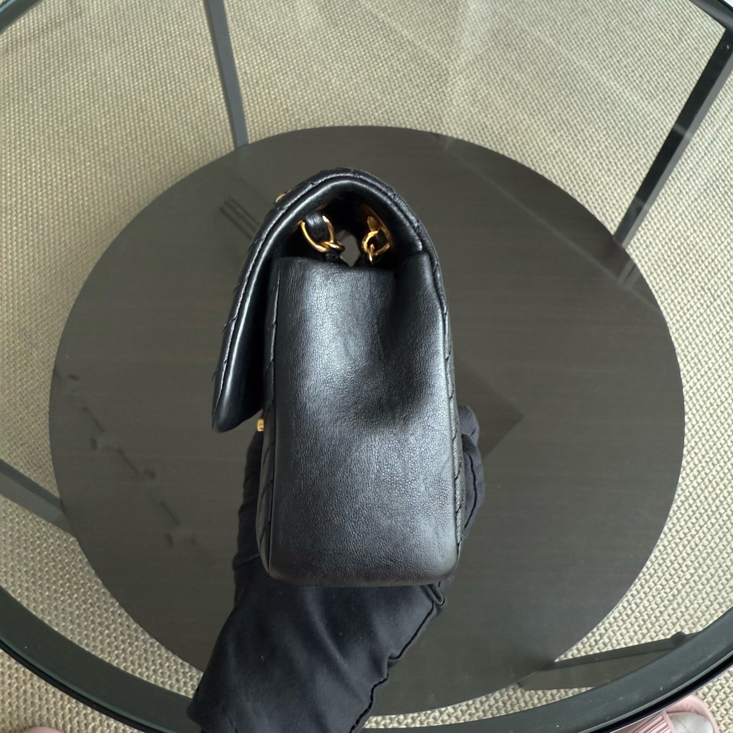 Chanel Seasonal Flap Herringbone - 23CM Calfskin Chevron Black Series 22