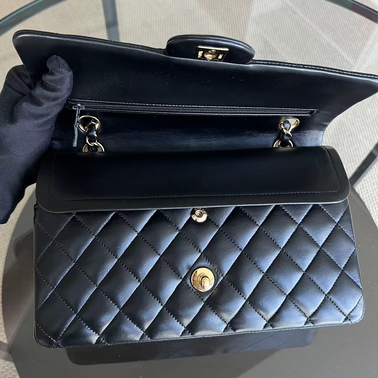 Chanel Classic Flap Medium - Quilted Lambskin Black Golden Hardware