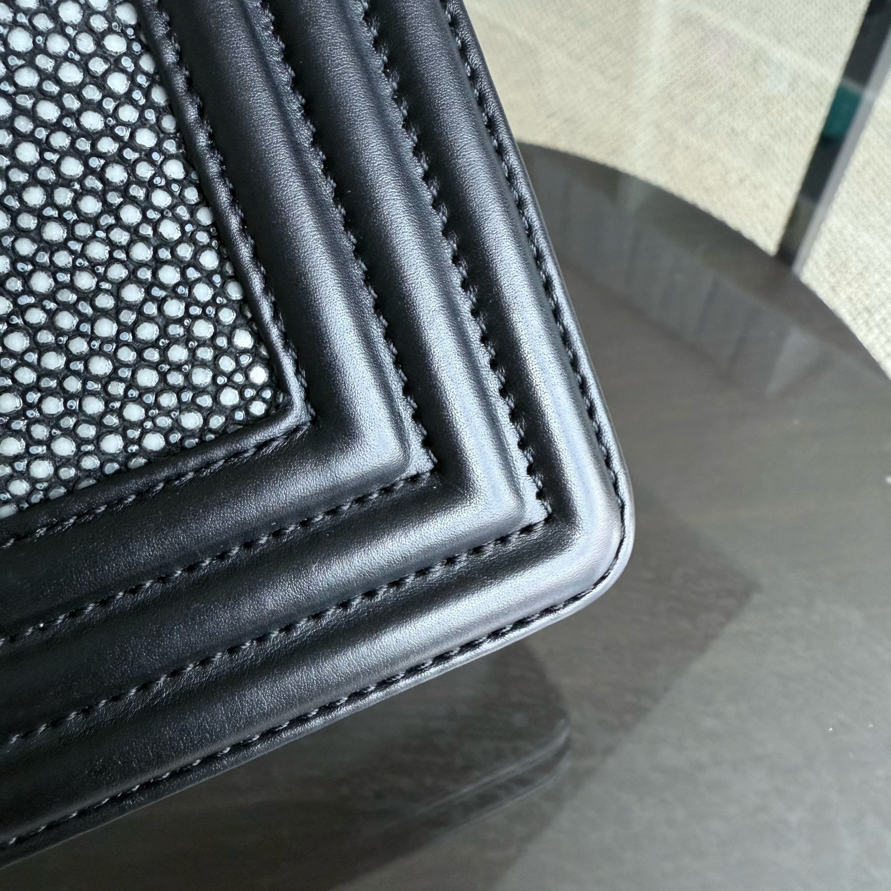 Chanel Boy Small Exotic Limited Edition - Stingray Black Ruthenium Silver Hardware Series 18