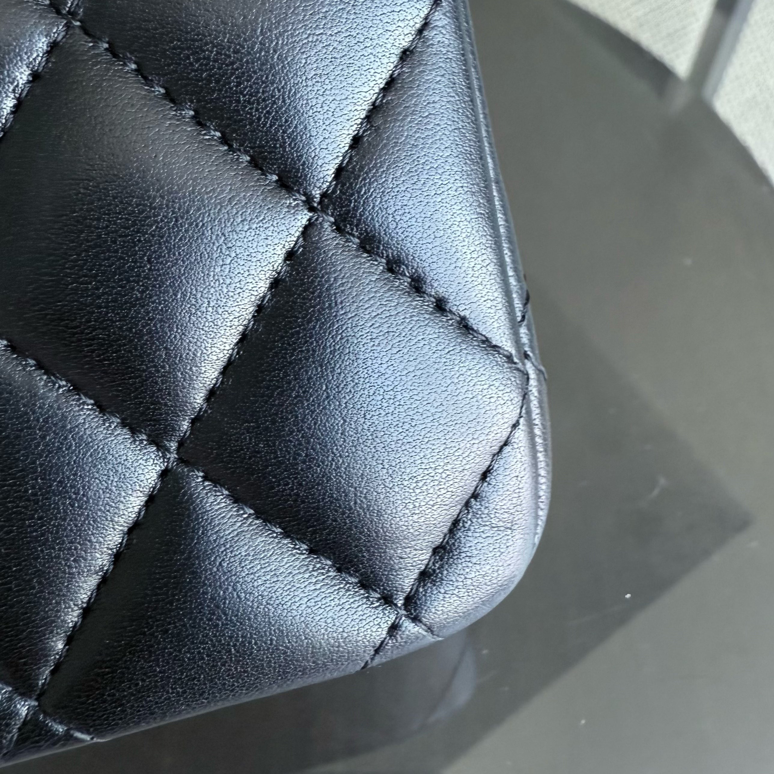 Chanel Classic Flap Medium - 25CM Quilted Lambskin Black Gold Hardware Series 18