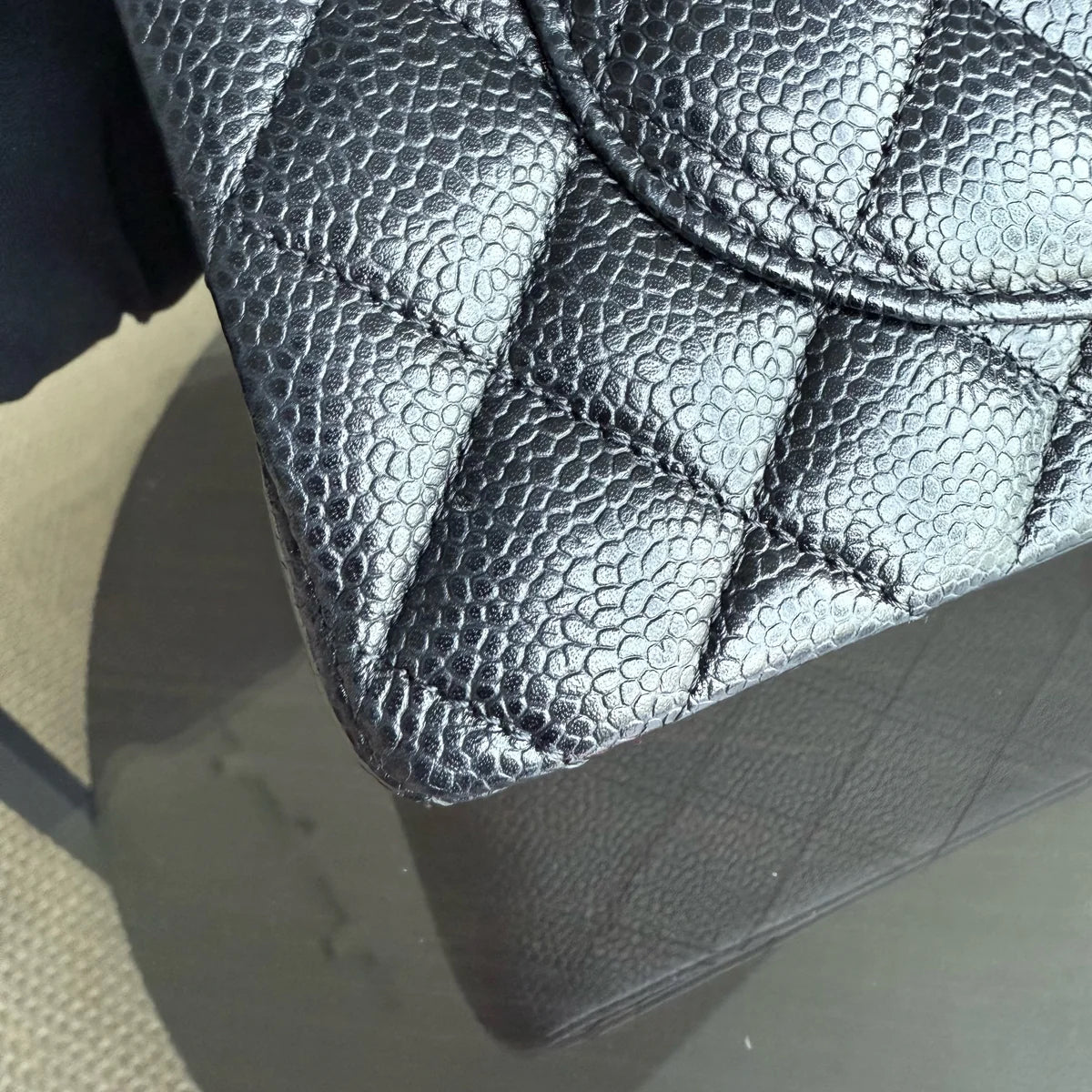 Chanel Classic Flap Small - Caviar 23CM Quilted Black Gold Hardware