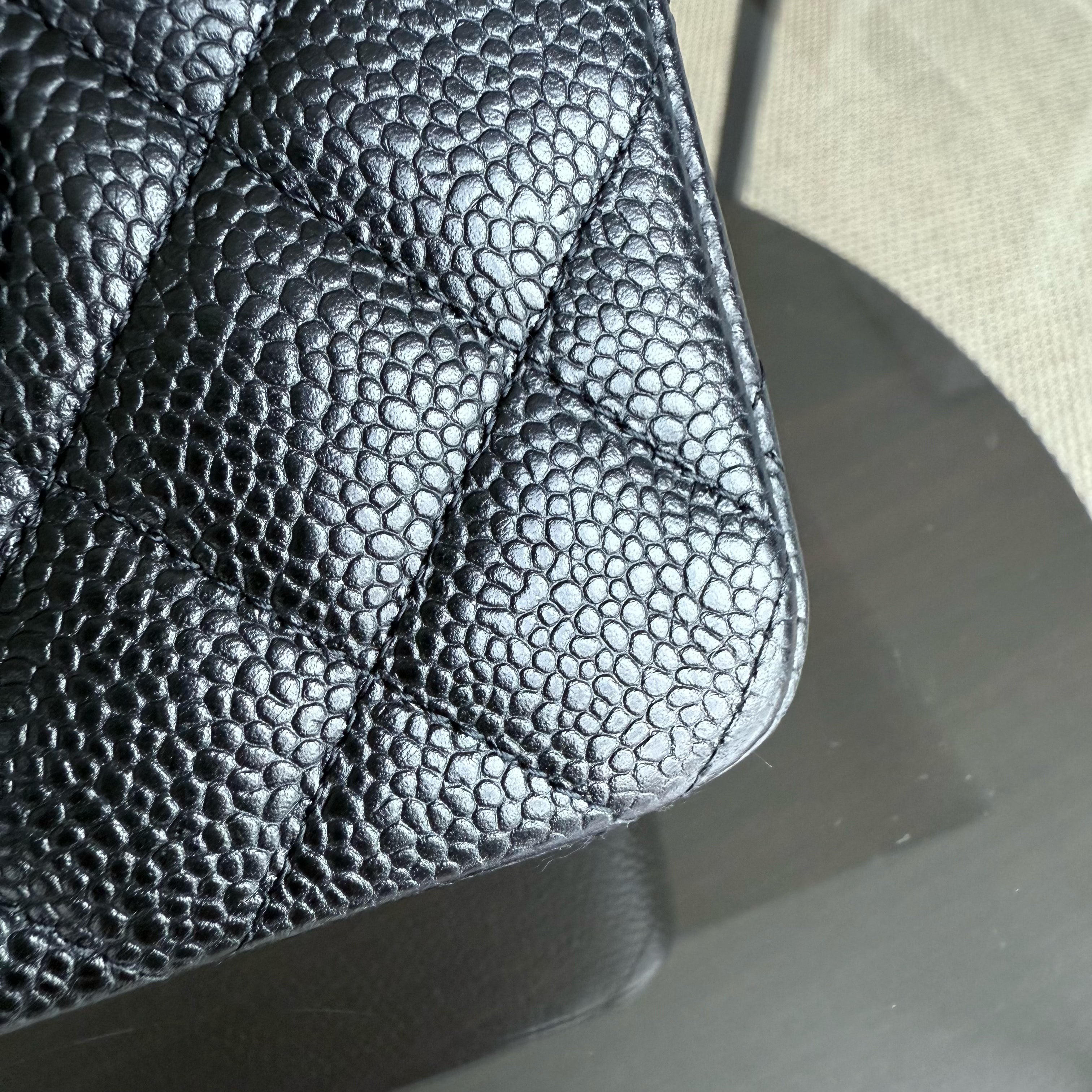Chanel Classic Flap Medium - Caviar 25CM Quilted Grained Calfskin Black Gold Hardware Series 14