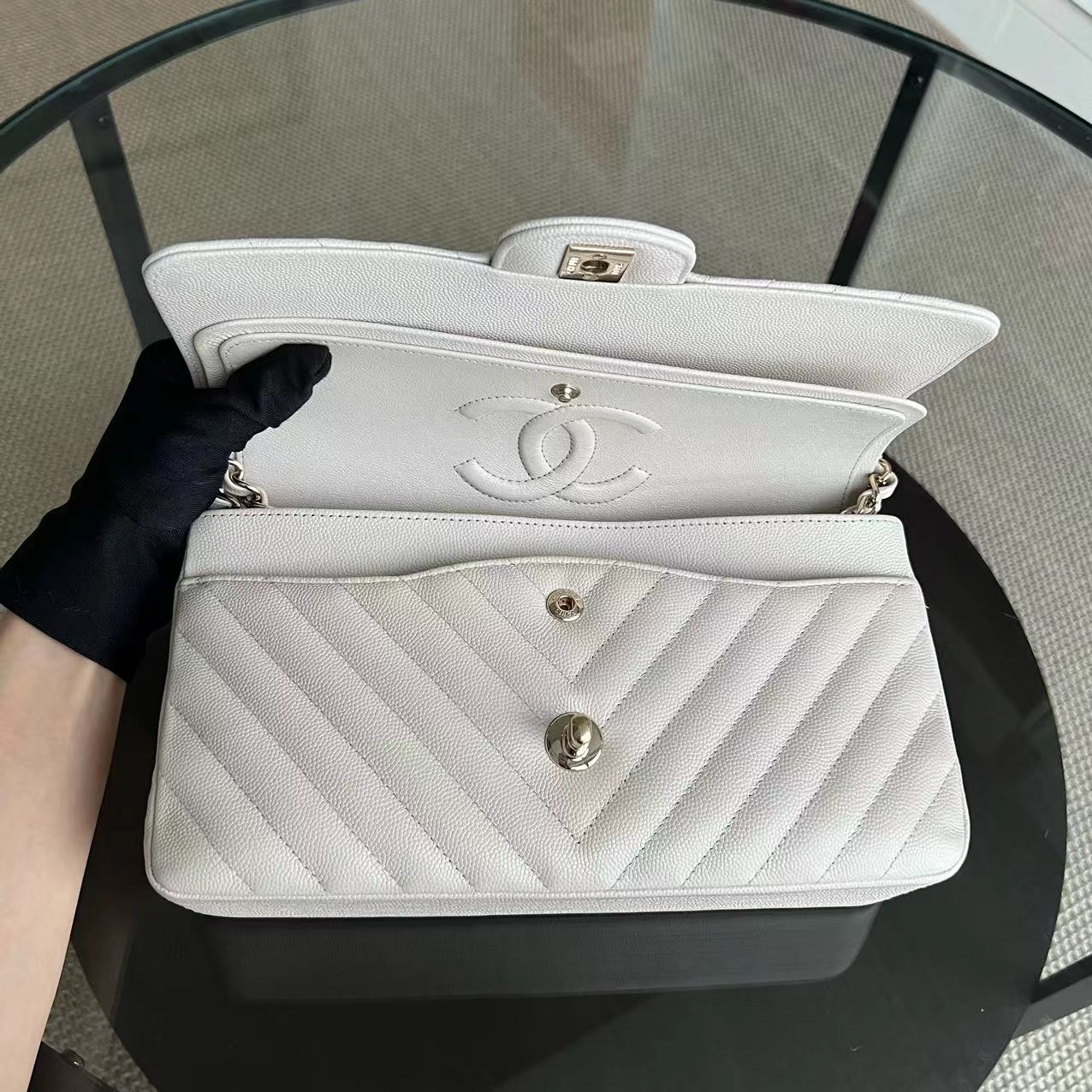 Balance of Chanel Classic Flap - Medium 25CM Caviar Chevron White Cream Silver Hardware Series 26