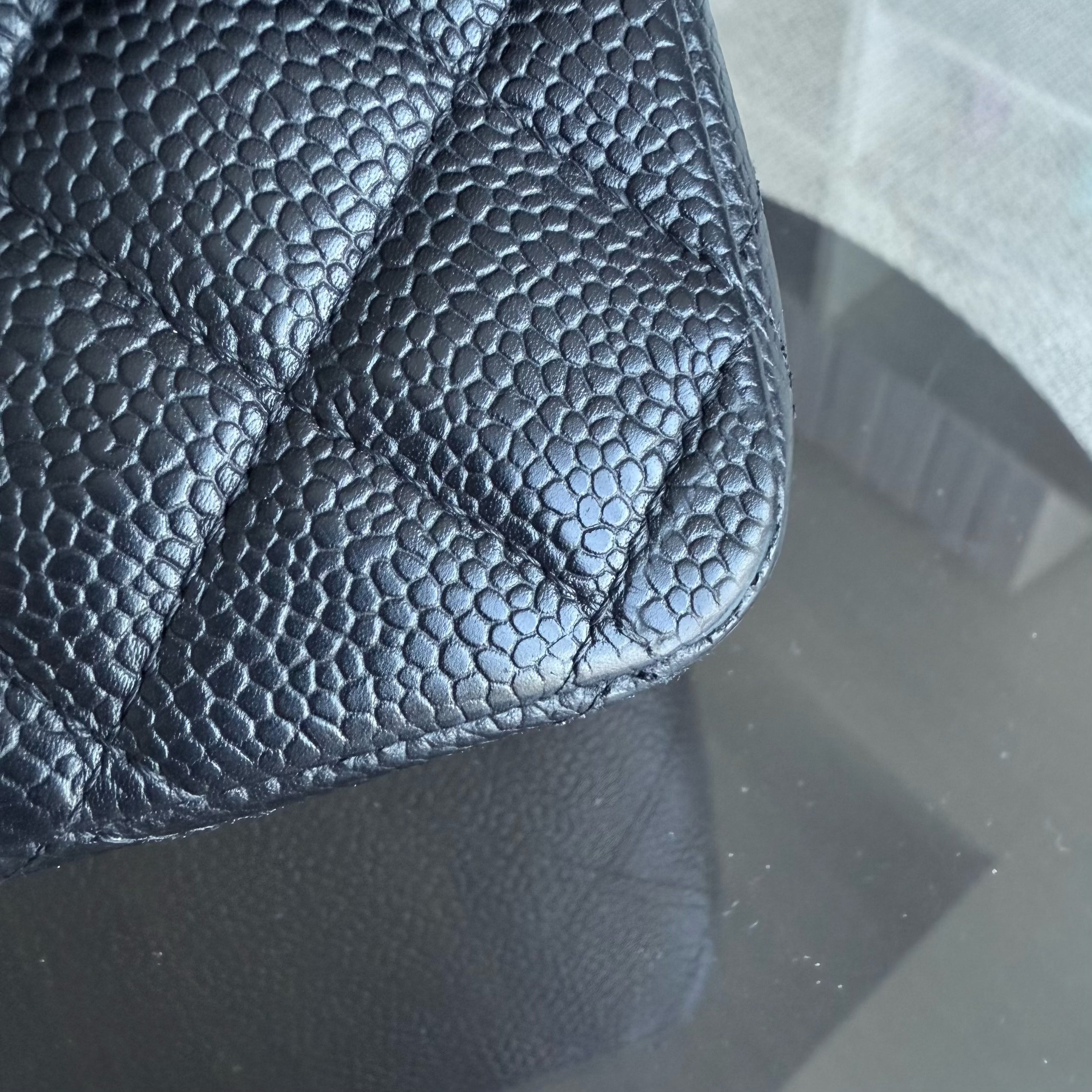 Chanel Classic Flap Medium - Caviar 25CM Quilted Black Gold Hardware Series 15
