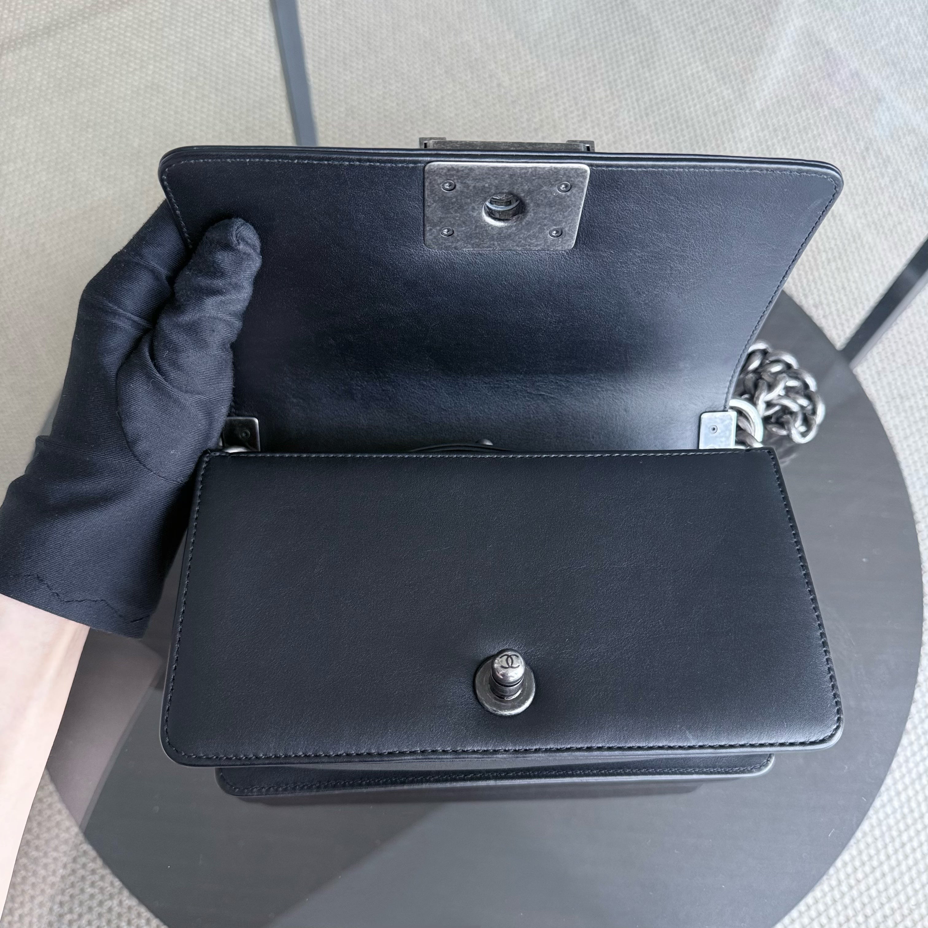 Chanel Boy Small Exotic Limited Edition - Stingray Black Ruthenium Silver Hardware Series 18