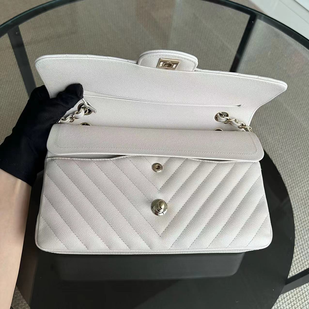 Balance of Chanel Classic Flap - Medium 25CM Caviar Chevron White Cream Silver Hardware Series 26