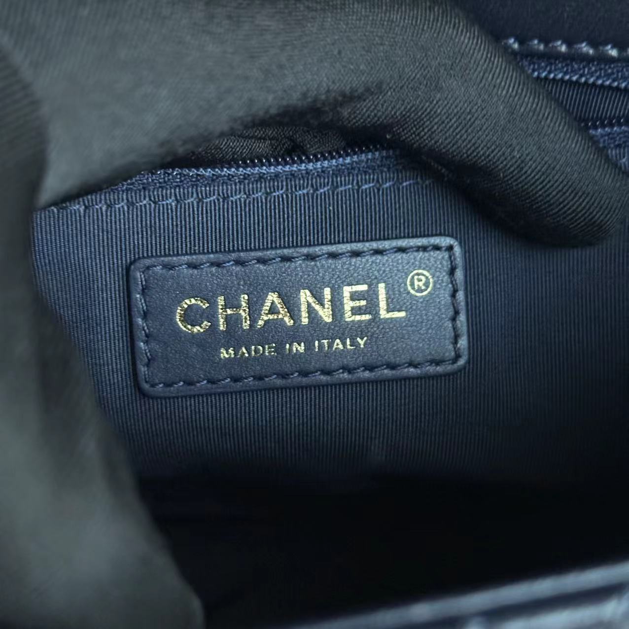 Chanel Chic Flap - Medium 25CM Quilted Lambskin Dark Blue Golden Hardware Series 21