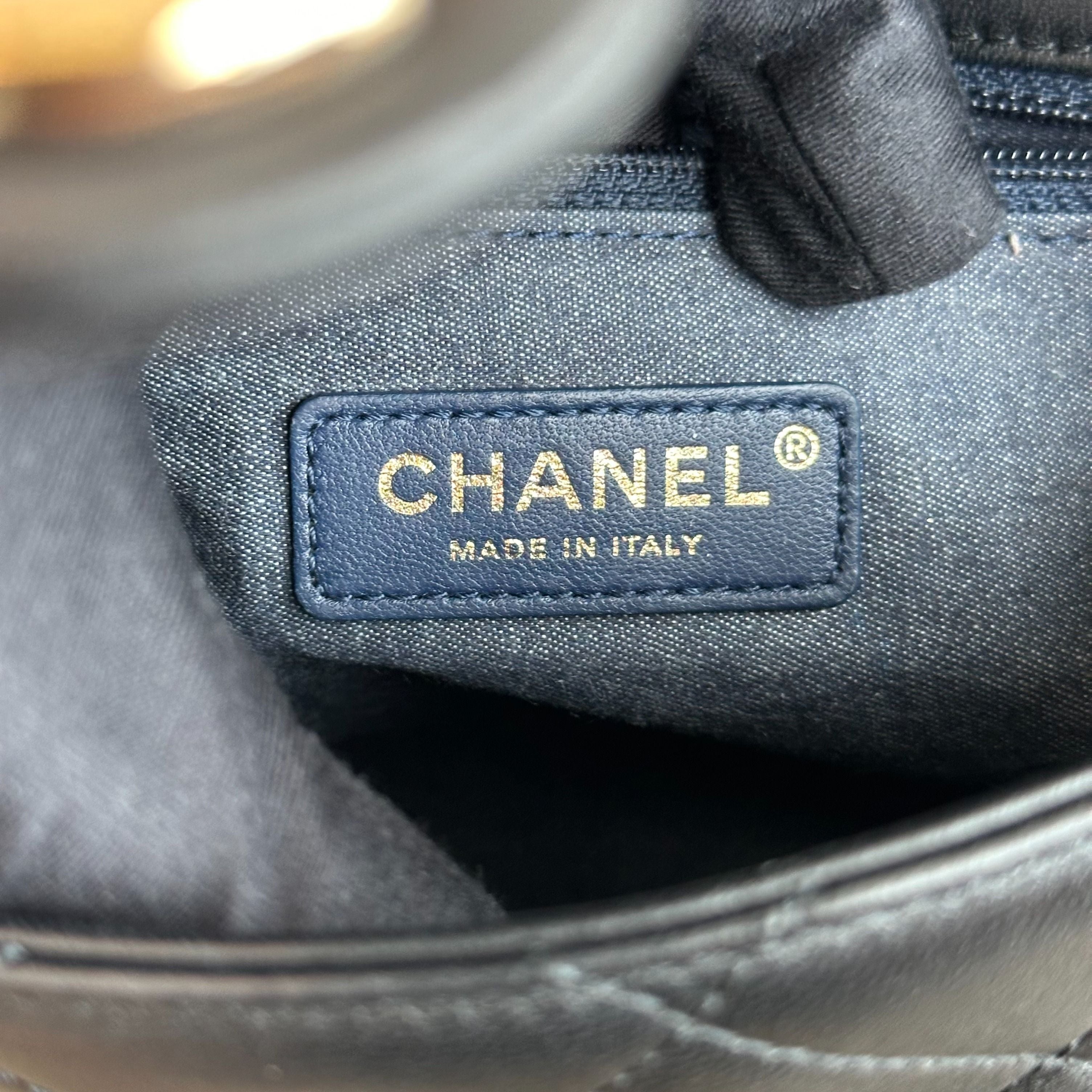 Chanel 2020 Elegant Resin Chain Classic Flap Quilted Lambskin Black GHW No 29 - Luxury Evermore