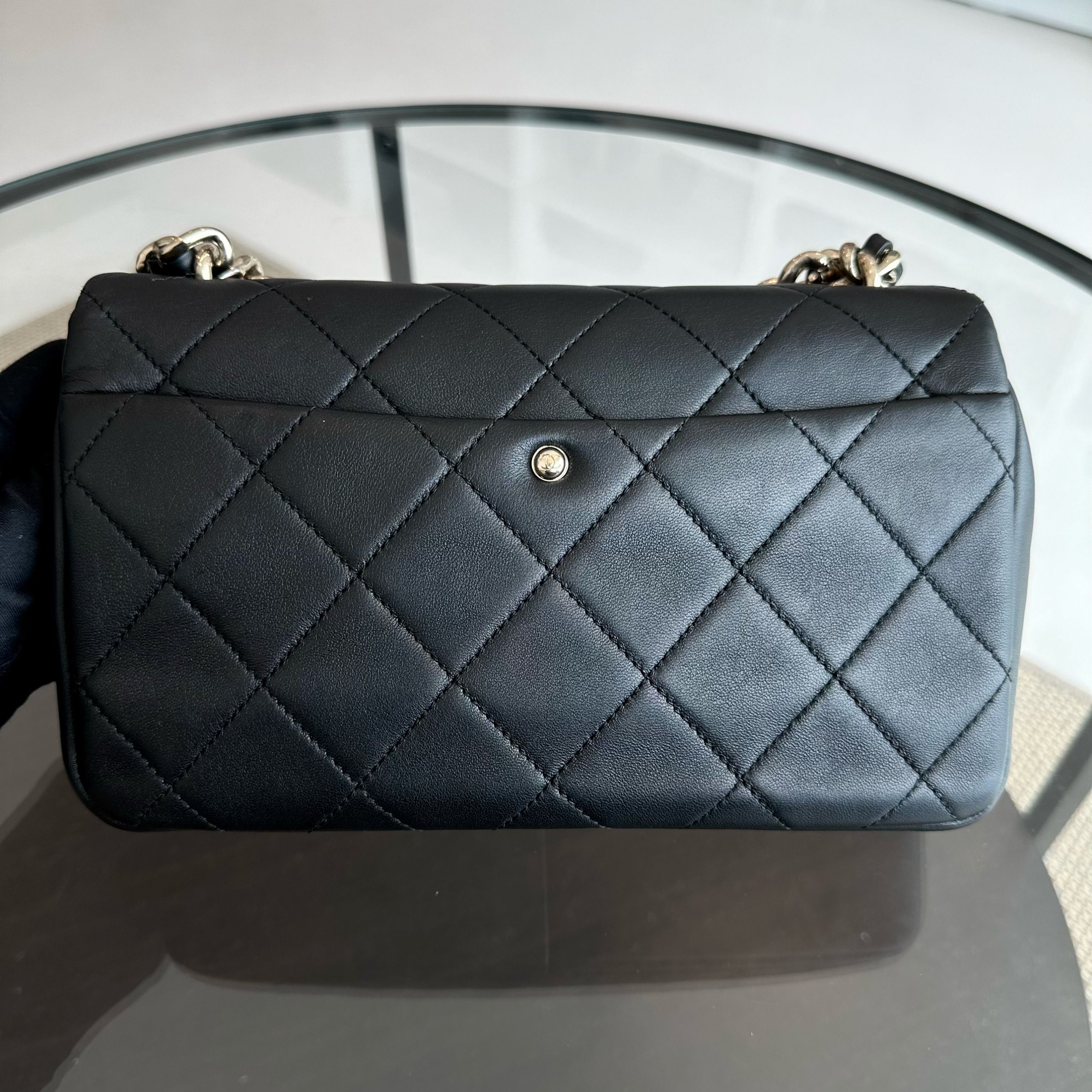 Chanel 2020 Elegant Resin Chain Classic Flap Quilted Lambskin Black GHW No 29 - Luxury Evermore