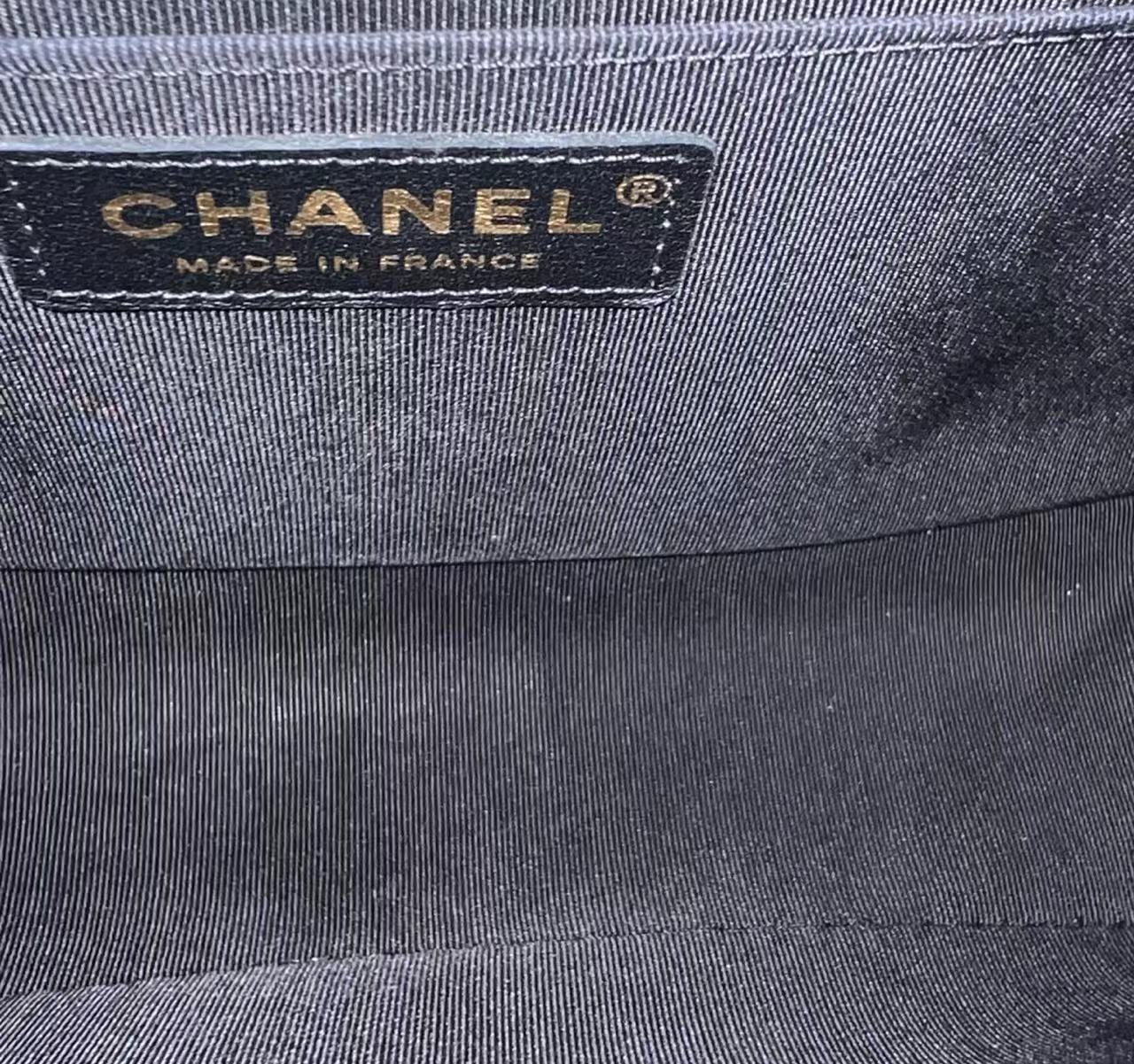 Chanel Black Boy Old Medium 25CM Quilted Lambskin Iridescent Leboy Black GHW No 20 - Luxury Evermore