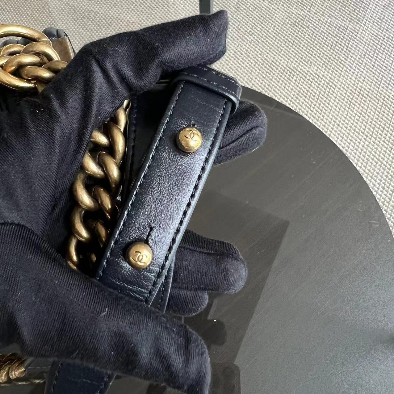 Chanel Black Boy Old Medium 25CM Quilted Lambskin Iridescent Leboy Black GHW No 20 - Luxury Evermore