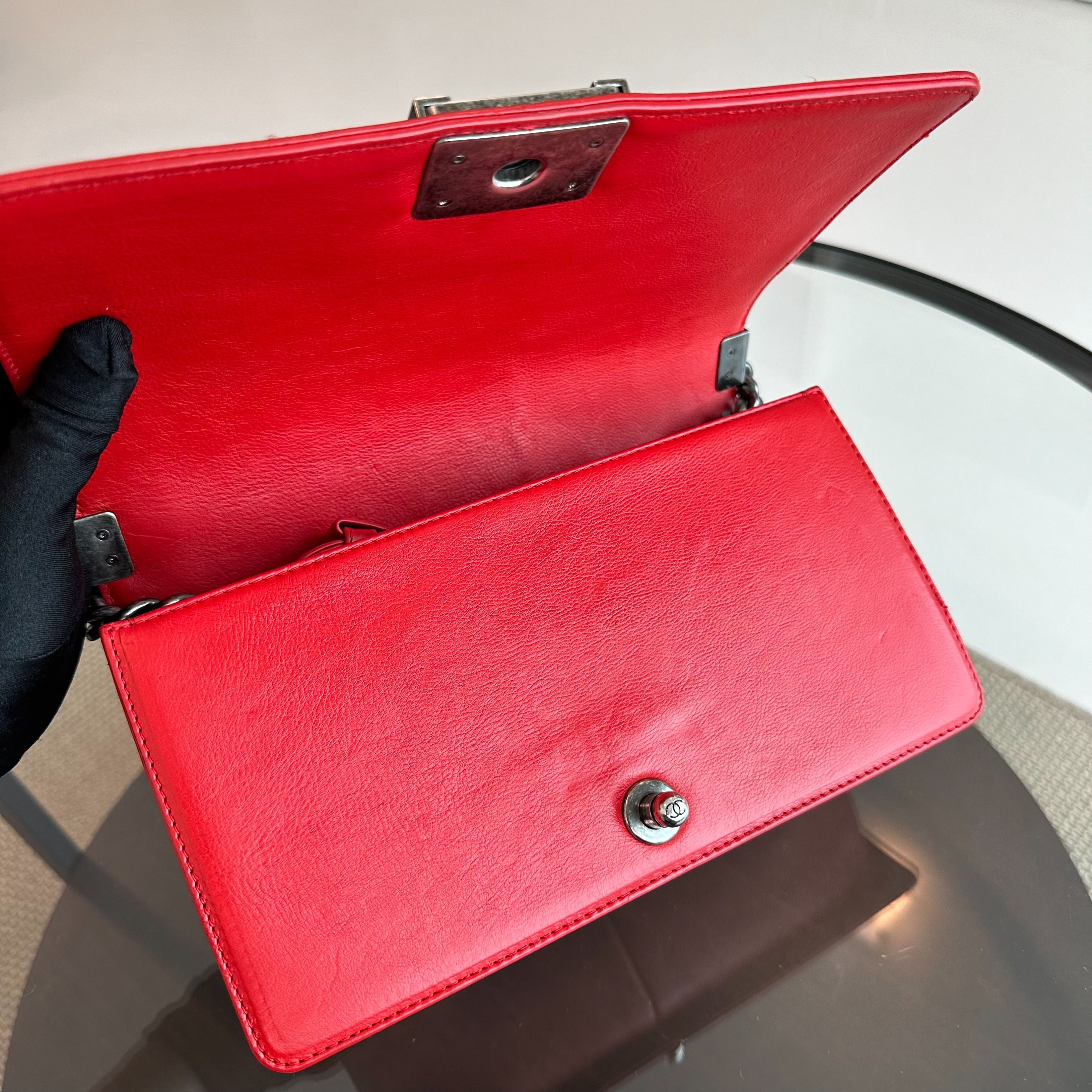 Chanel Boy Old Medium 25cm Calfskin Red RSHW No 1 - Luxury Evermore