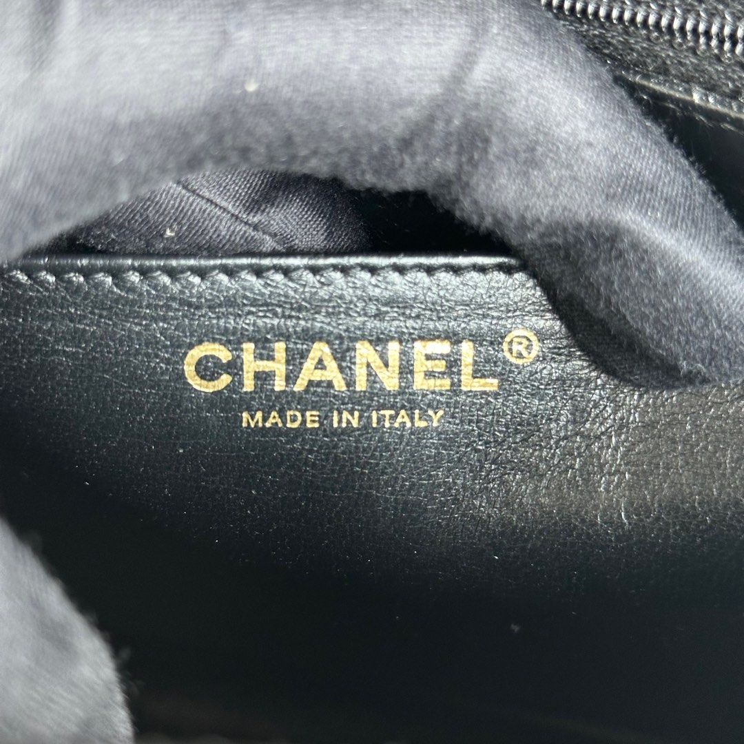 Chanel Caviar Jumbo Classic Flap Single Flap Quilted Calfskin Black GHW No 13 - Luxury Evermore