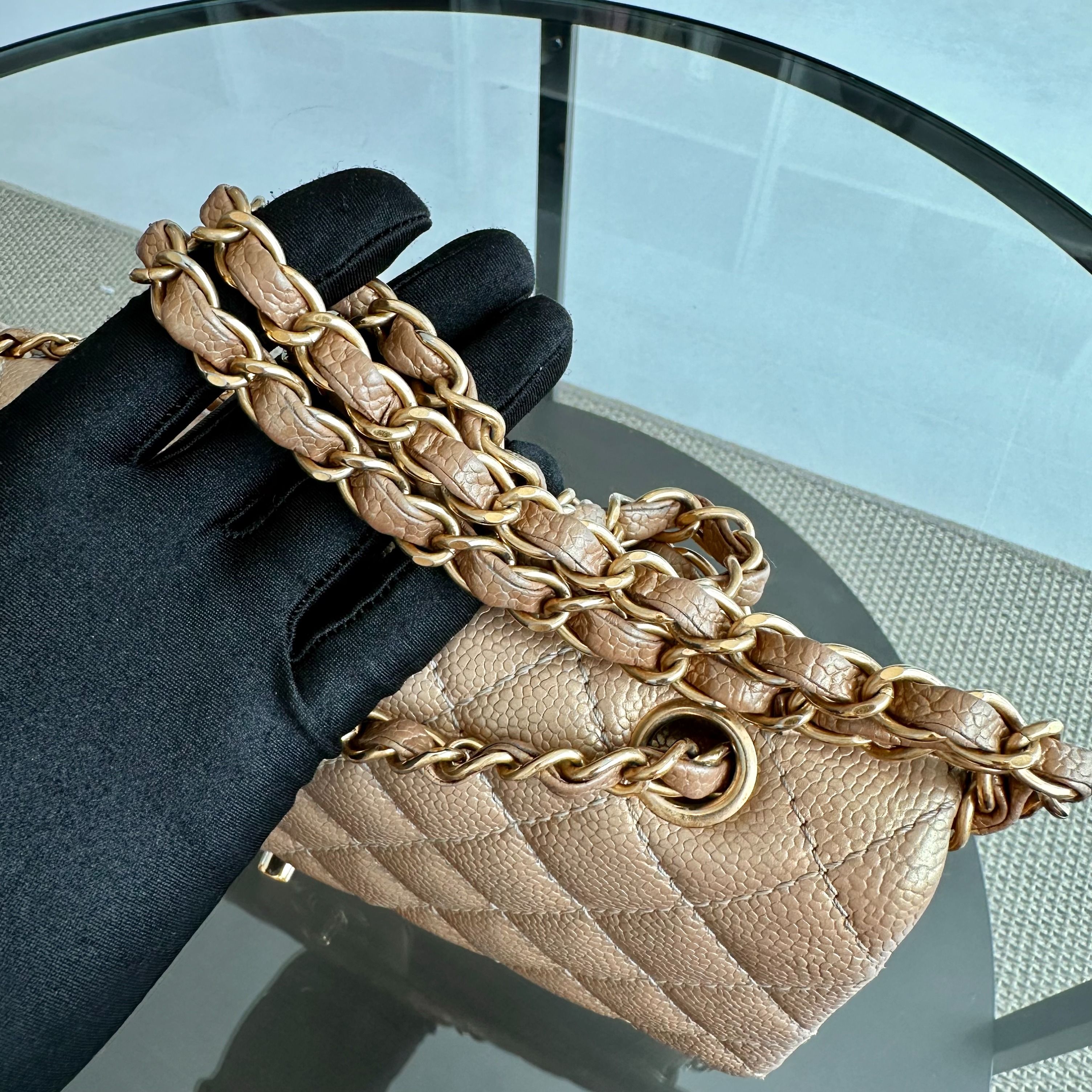 Chanel Caviar Medium Classic Flap Gold GHW No 20 - Luxury Evermore