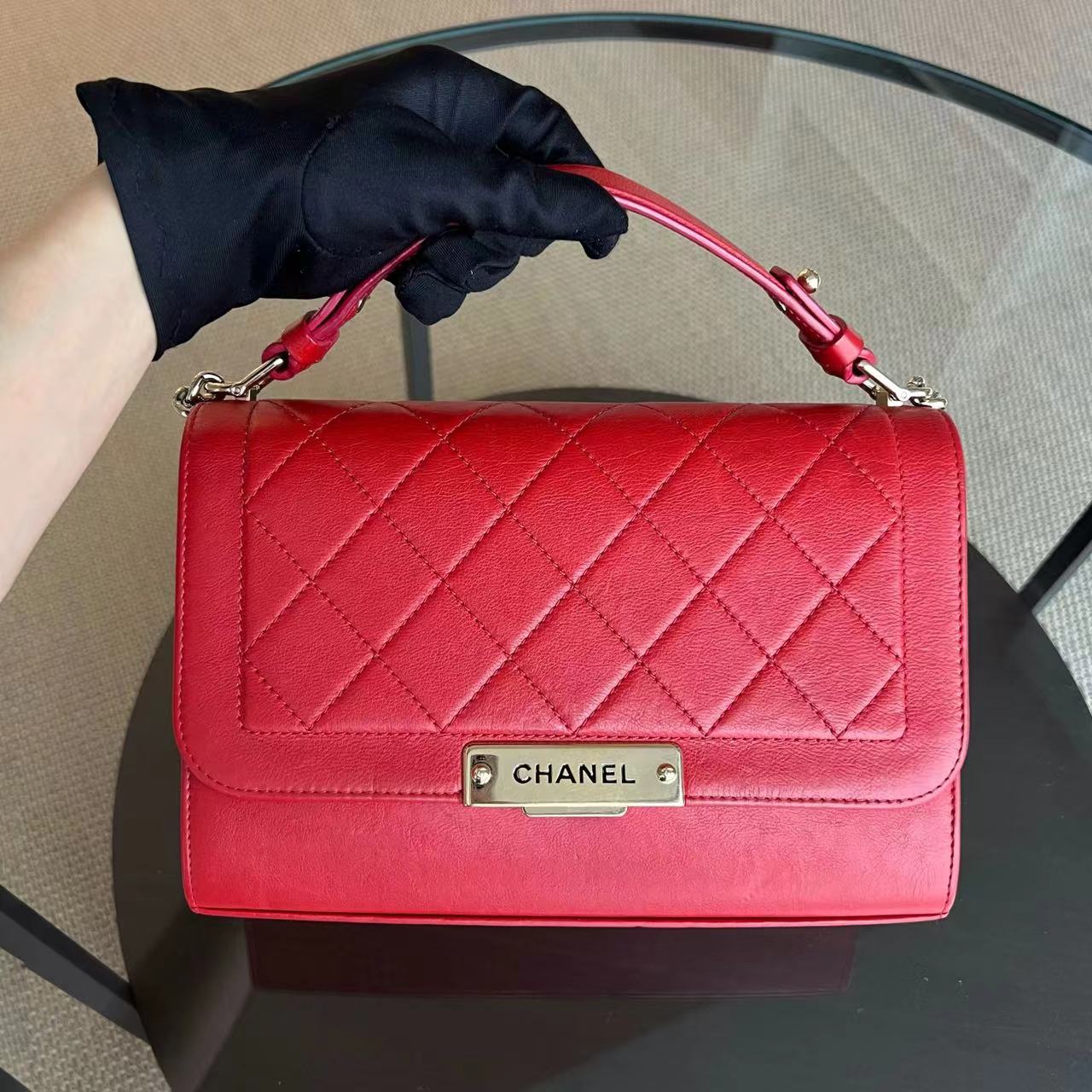 Chanel Medium Label Click Flap Quilted Grained Calfskin Red Golden Hardware Series 24 - Luxury Evermore
