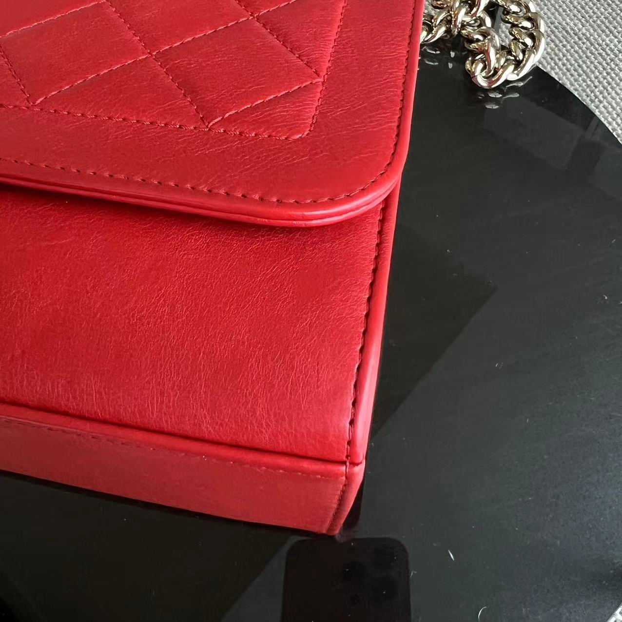 Chanel Medium Label Click Flap Quilted Grained Calfskin Red Golden Hardware Series 24 - Luxury Evermore