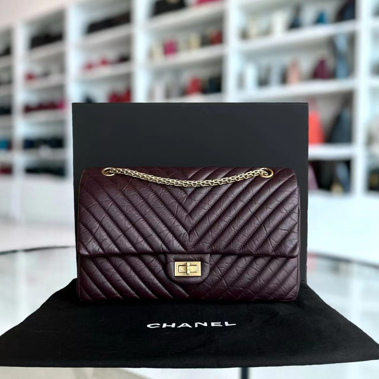 Chanel Reissue 2.55 226 28CM Medium Chevron Calfskin Burgundy GHW No 23 - Luxury Evermore