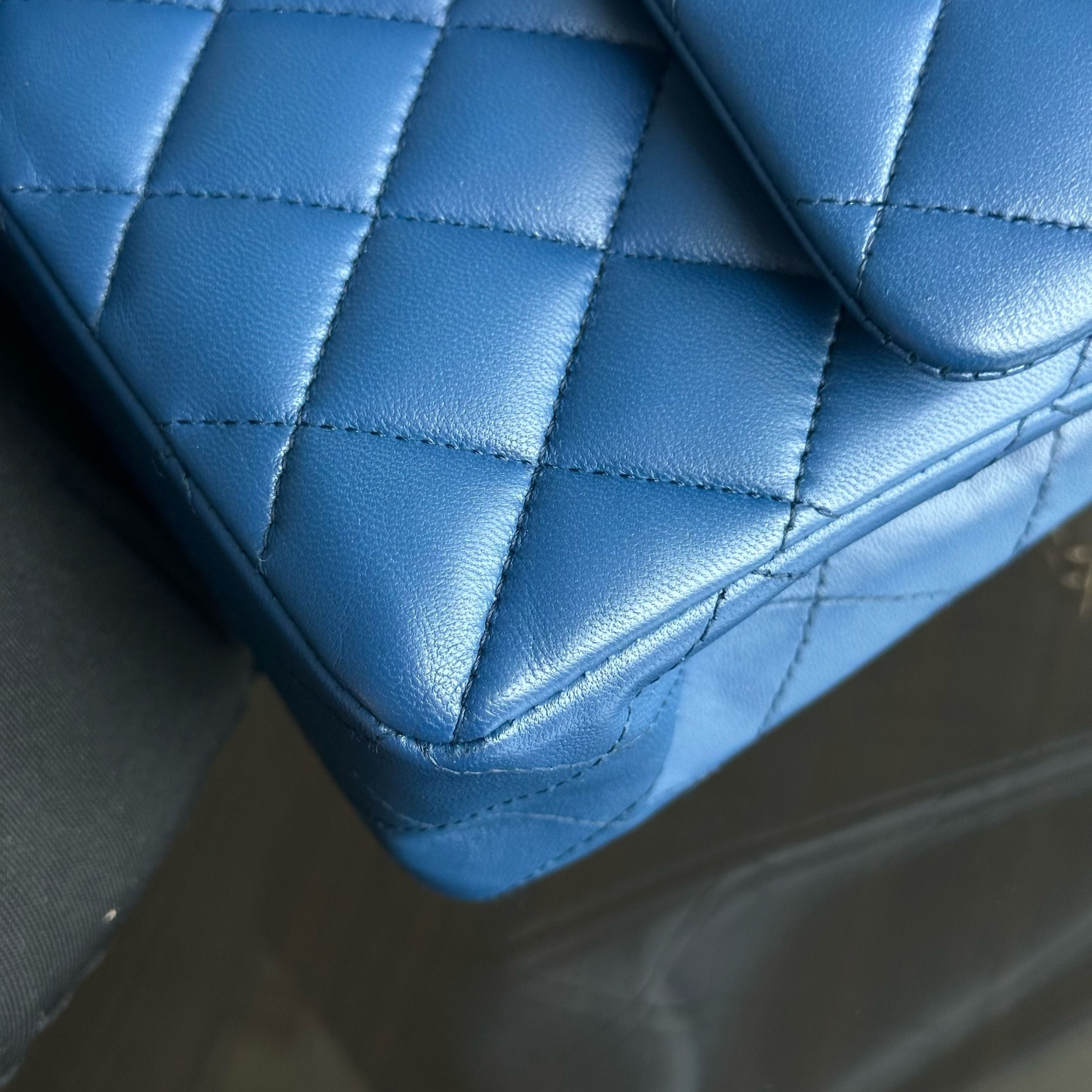 Chanel Small Classic Flap 23CM Quilted Lambskin Dark Blue SHW No 25 - Luxury Evermore