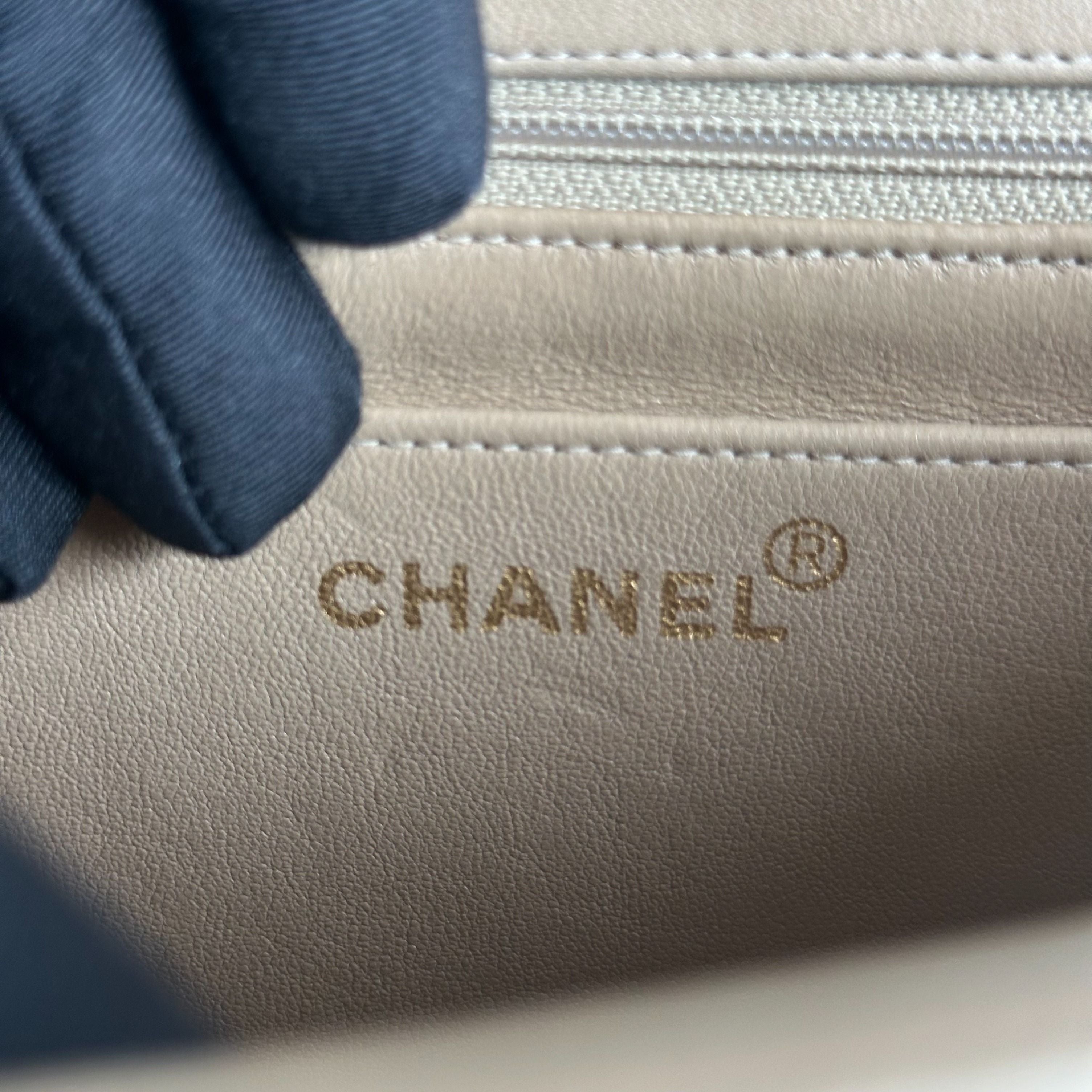 Chanel Vintage Mademoiselle Vertical Quilted Flap Lambskin Beige GHW No 2 - Luxury Evermore