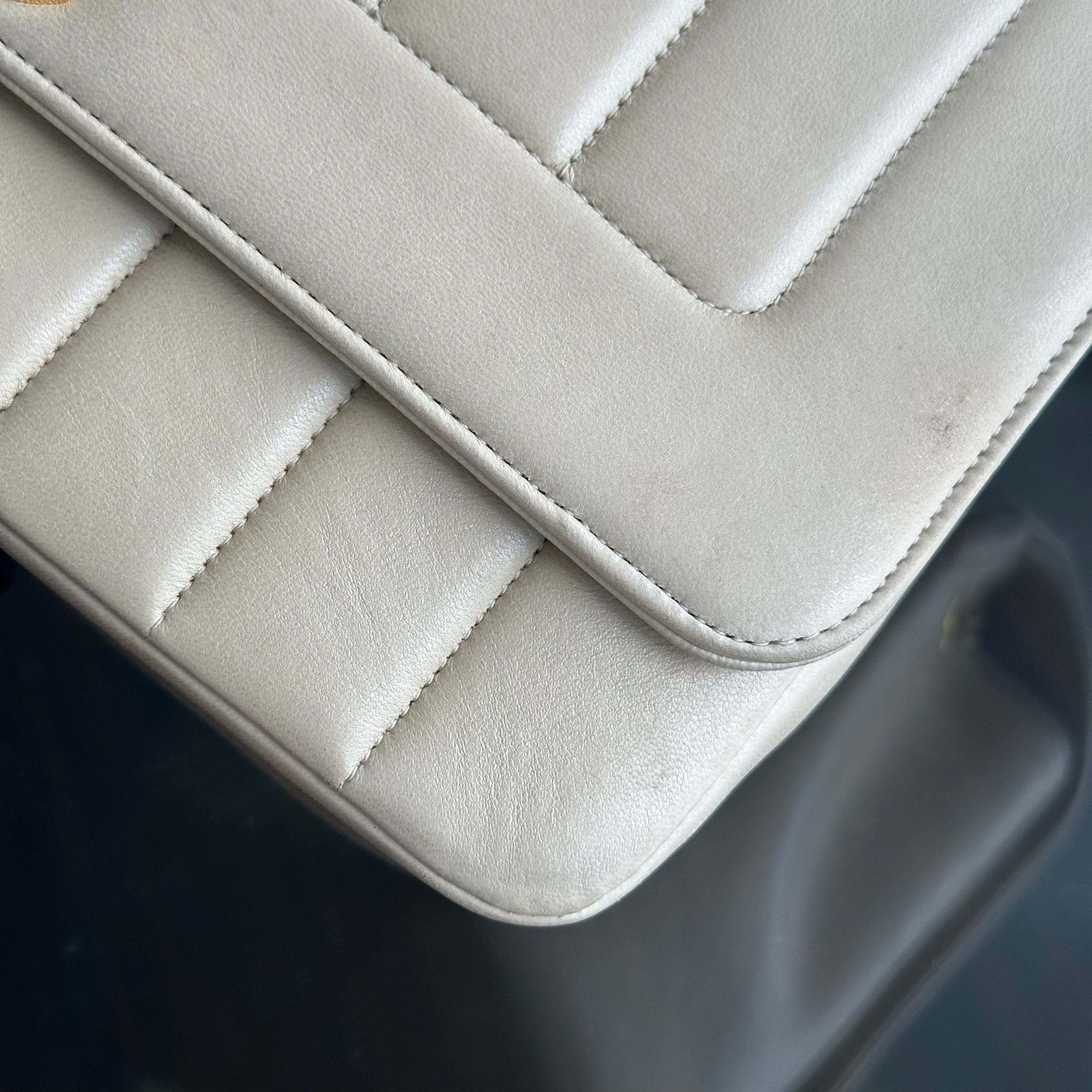 Chanel Vintage Mademoiselle Vertical Quilted Flap Lambskin Beige GHW No 2 - Luxury Evermore