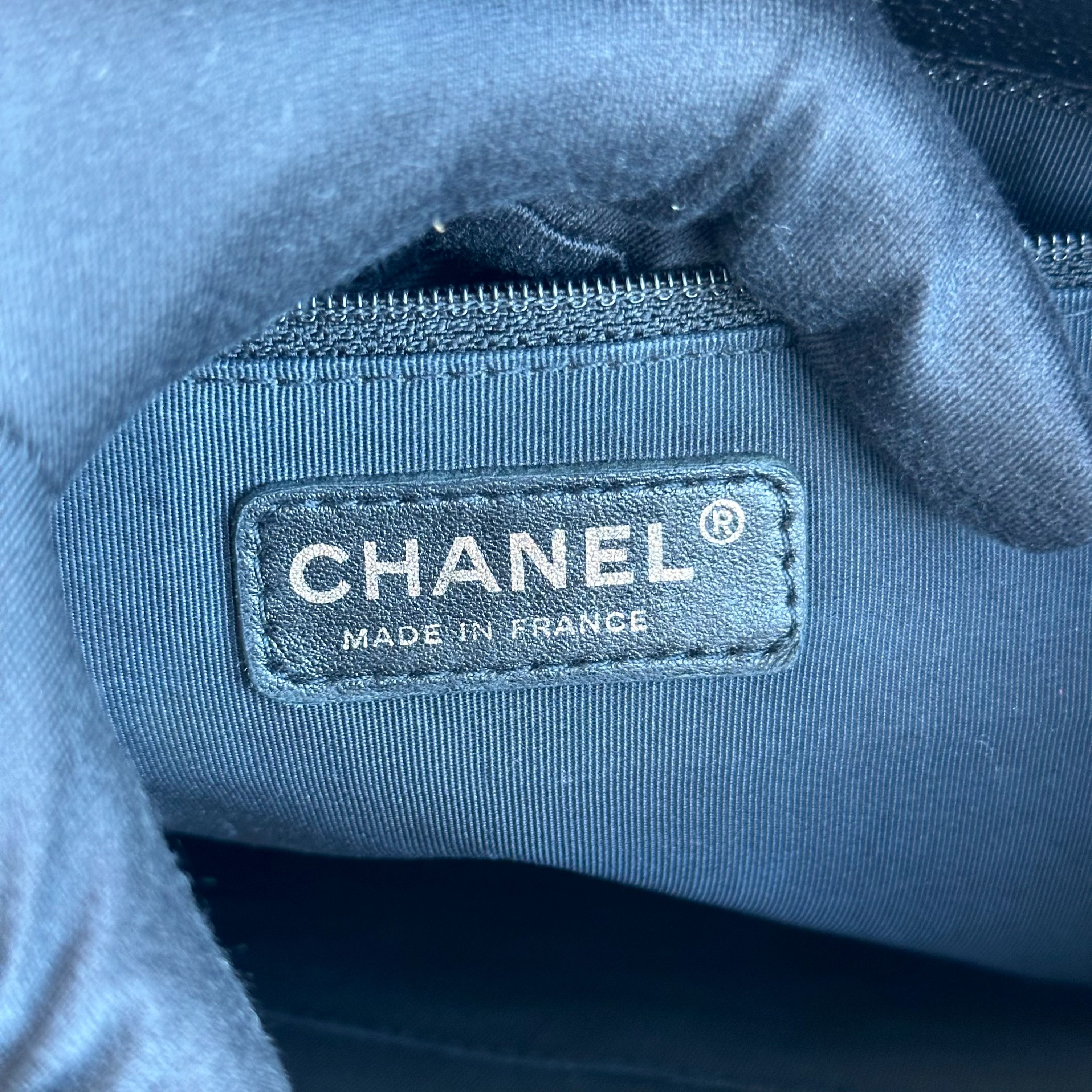 Caviar PST Petite Shopping Tote Black GHW No 11