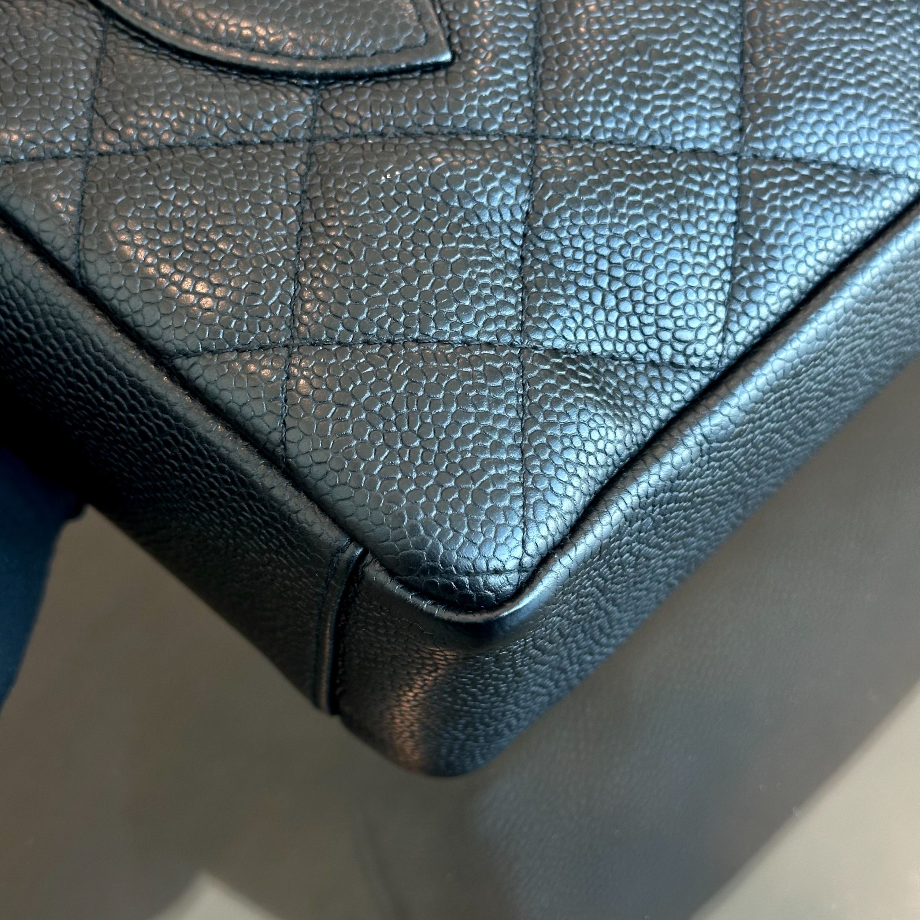 Caviar PST Petite Shopping Tote Black GHW No 11