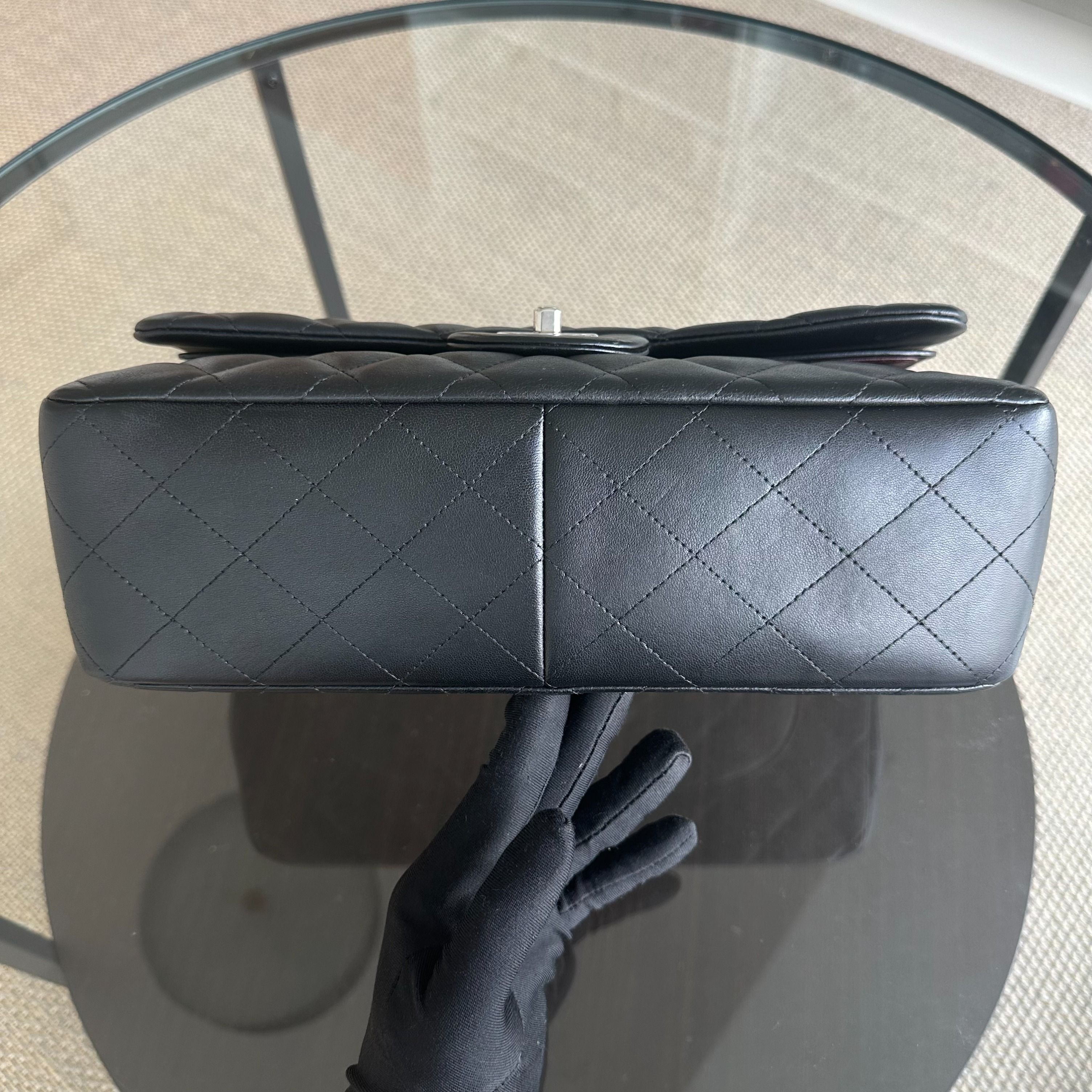 Jumbo Classic Flap Double Flap Quilted Lambskin Black SHW No 18