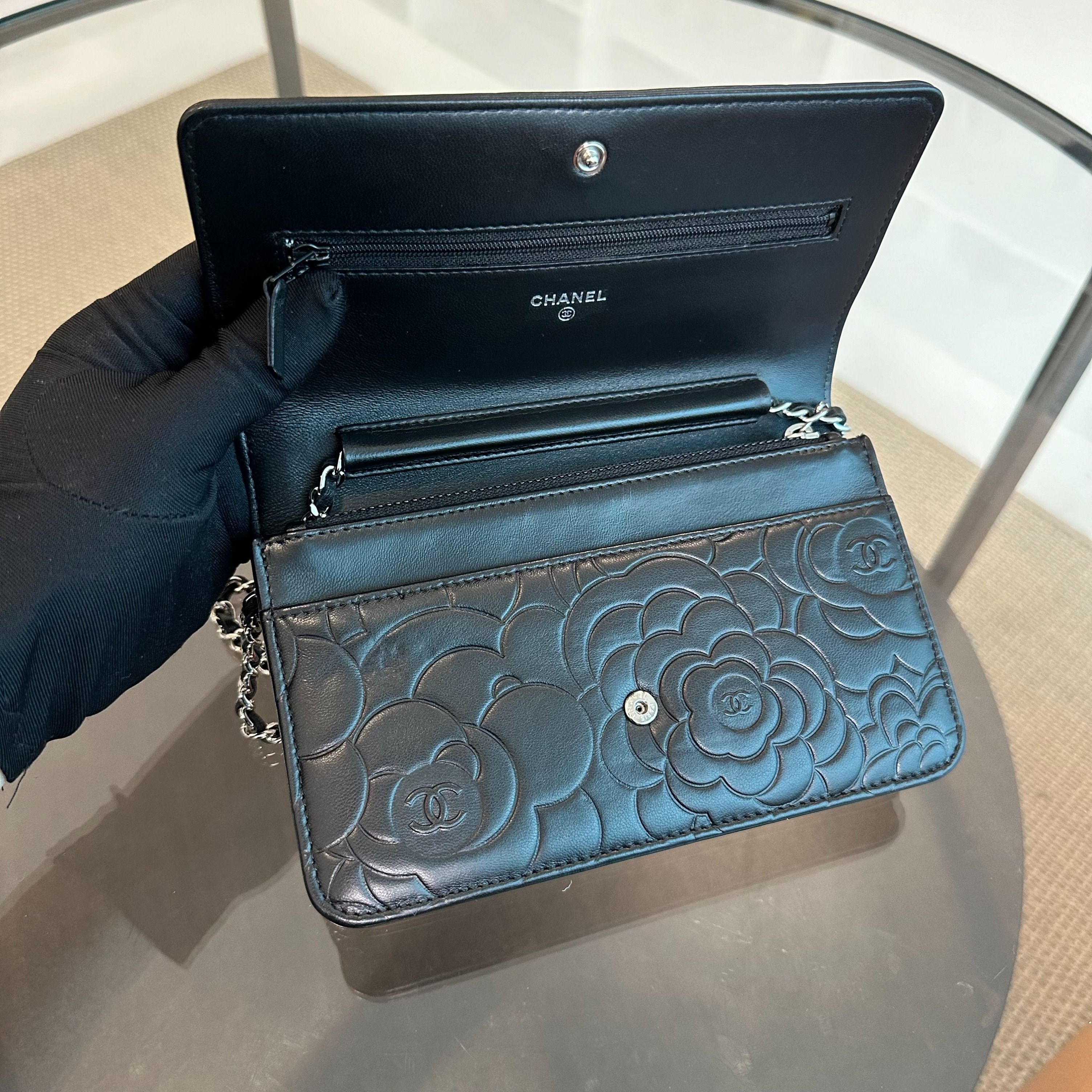 WOC Camellia Wallet On Chain Lambskin Black SHW No 20