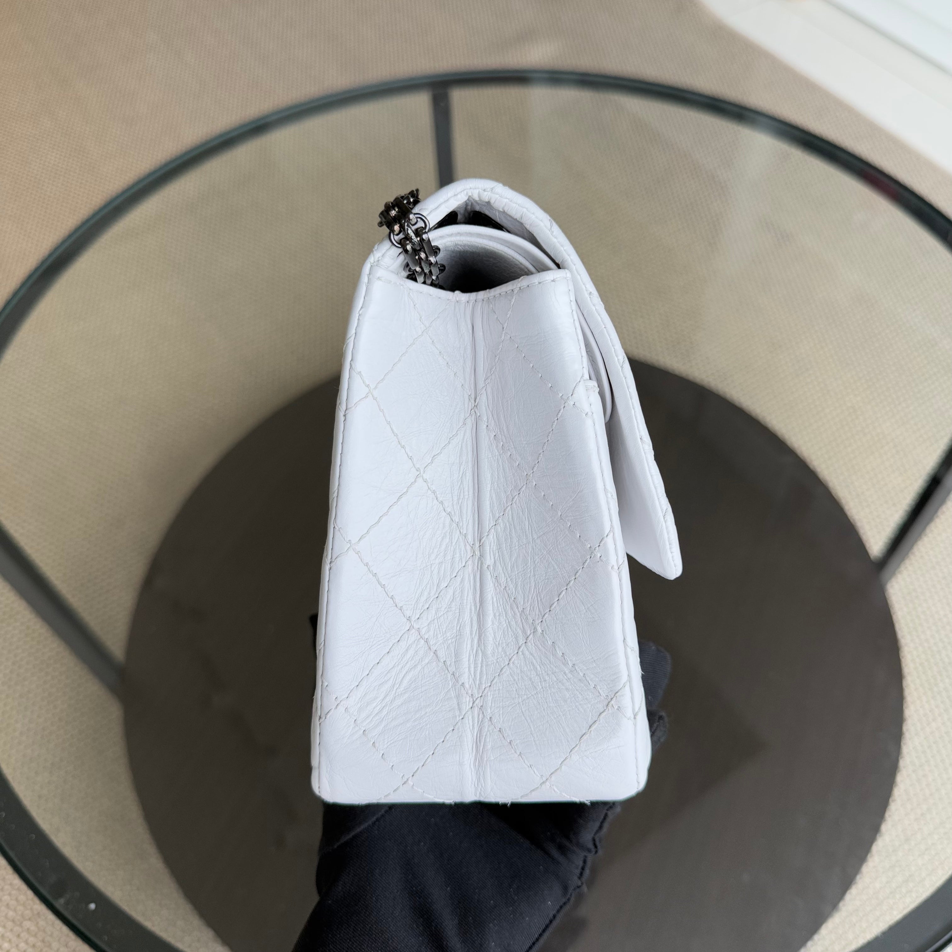 Chanel 2.55 Reissue 226 - 28CM Quilted Calfskin White Black Hardware Series 12