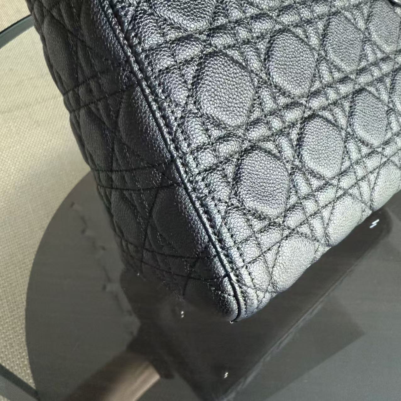 *Rare Caviar* Dior Lady Medium - Grained Calfskin Cannage Black Silver Hardware