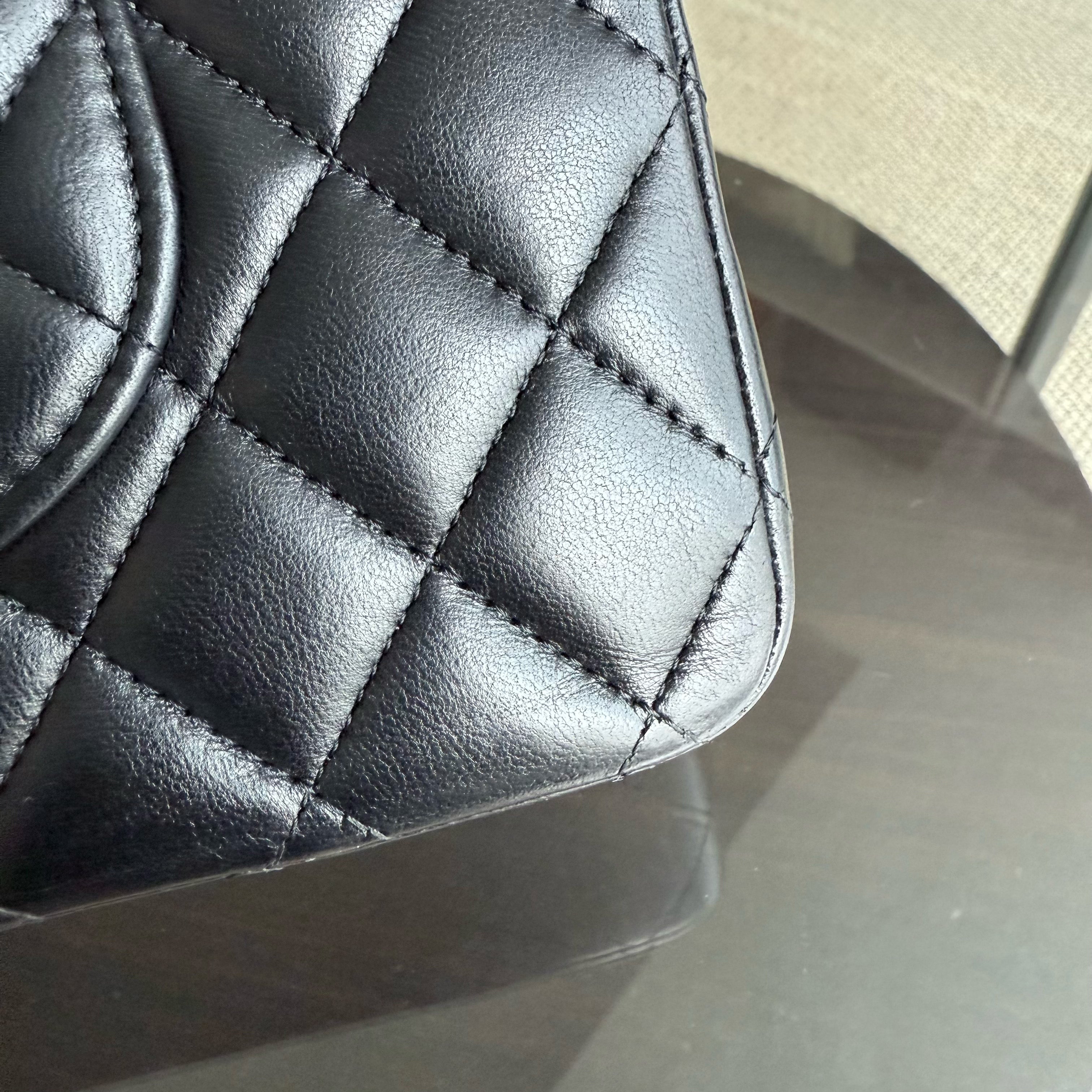 Chanel Classic Flap Medium - 25CM Quilted Lambskin Black Gold Hardware Series 18