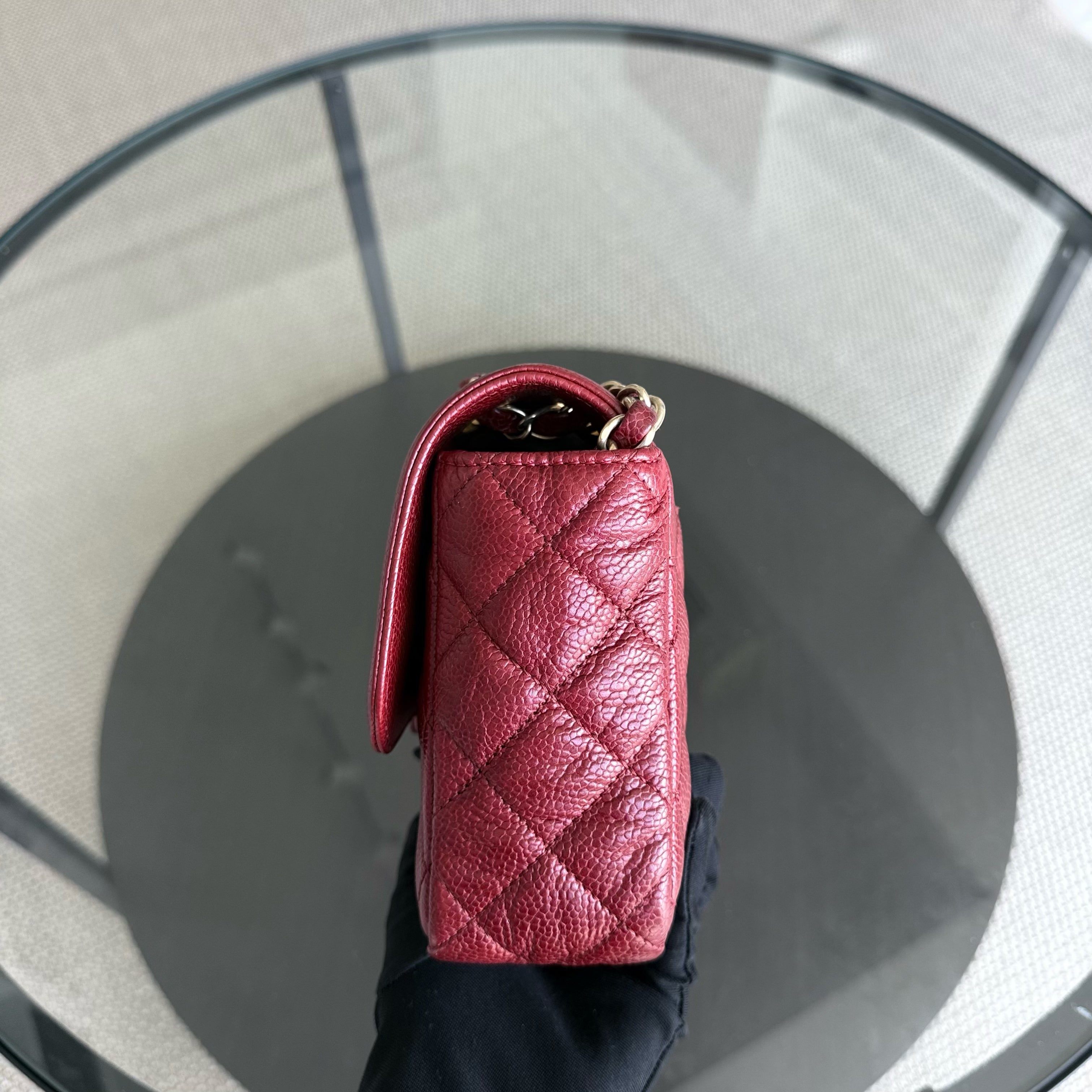 Chanel Two-tone Seasonal Flap - 23CM Caviar Red Gold Hardware Series 21