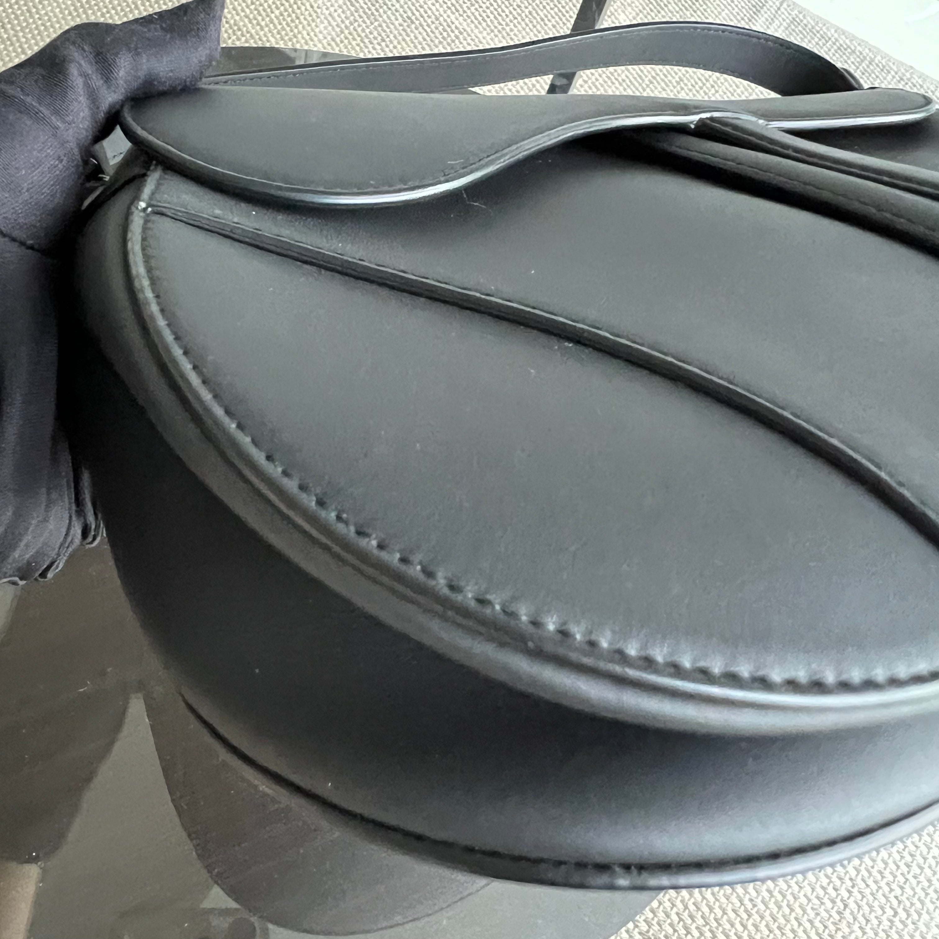 Dior Saddle Medium Calfskin
All Black BHW - Luxury Evermore