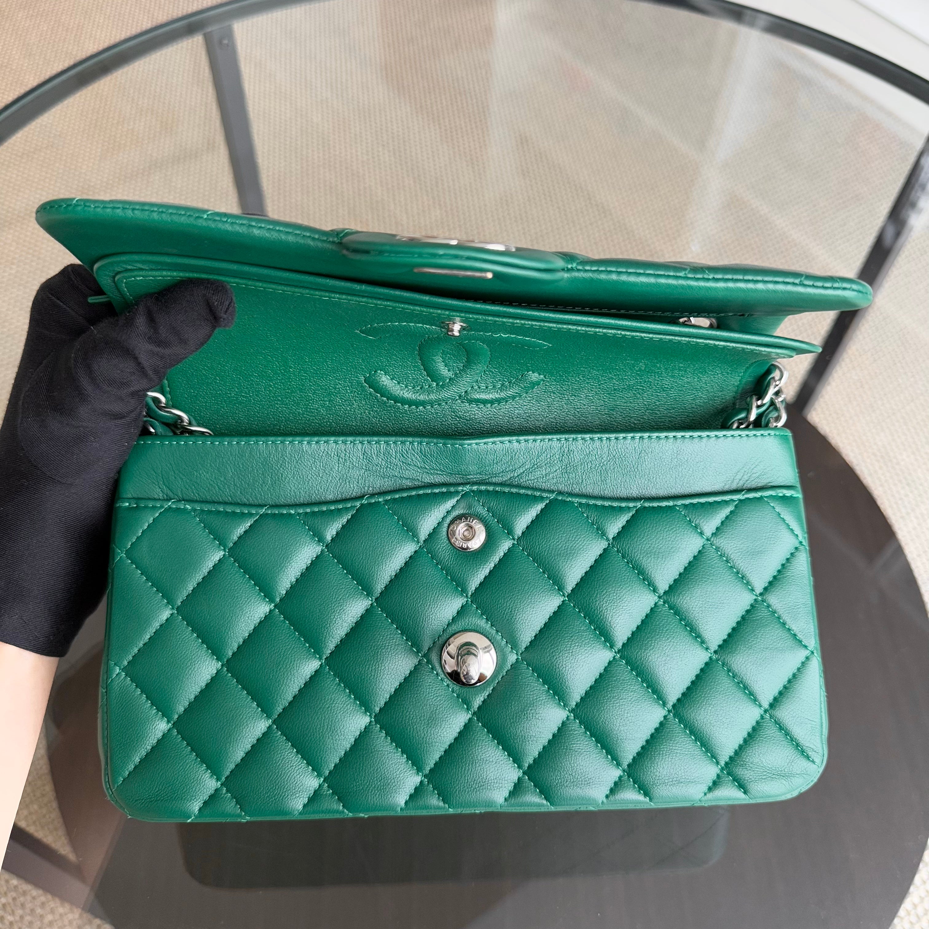 Chanel Classic Flap Small - Lambskin 23CM Quilted Double Flap Dark Green Silver Hardware Series 25