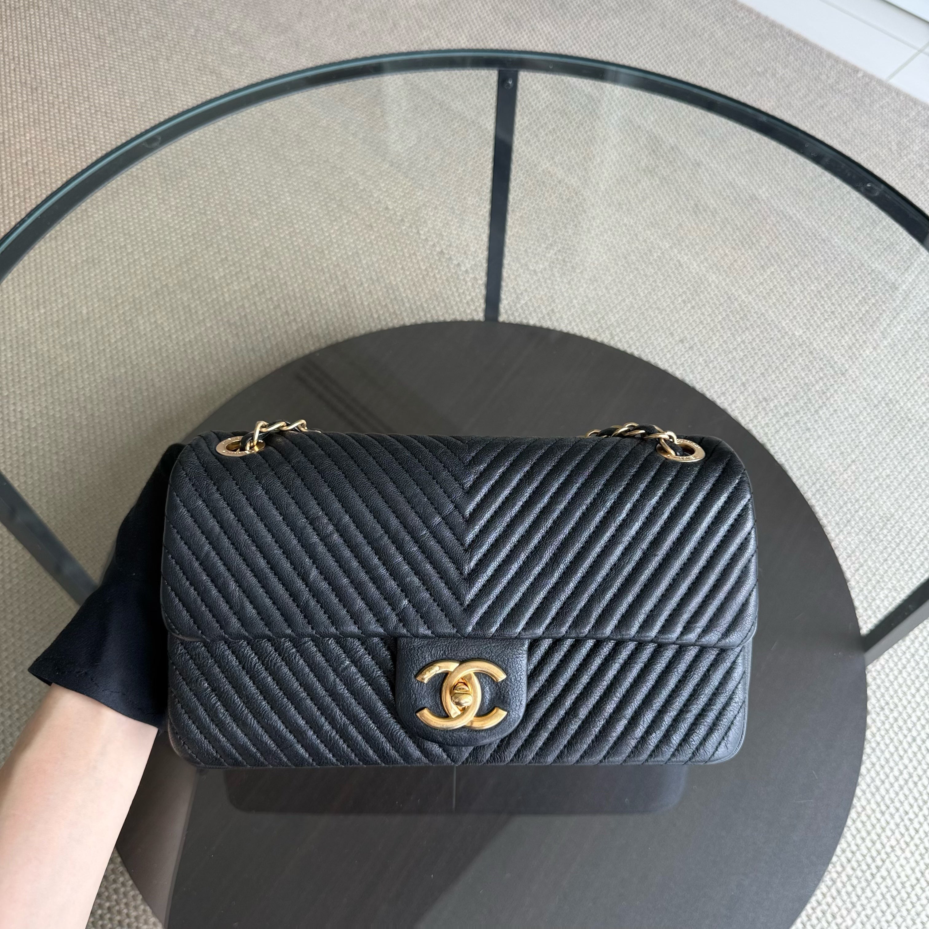 Chanel Seasonal Flap Surpique CC Herringbone Medallion Medium - 25CM Flap Chevron Goatskin Black Gold Hardware Series 20