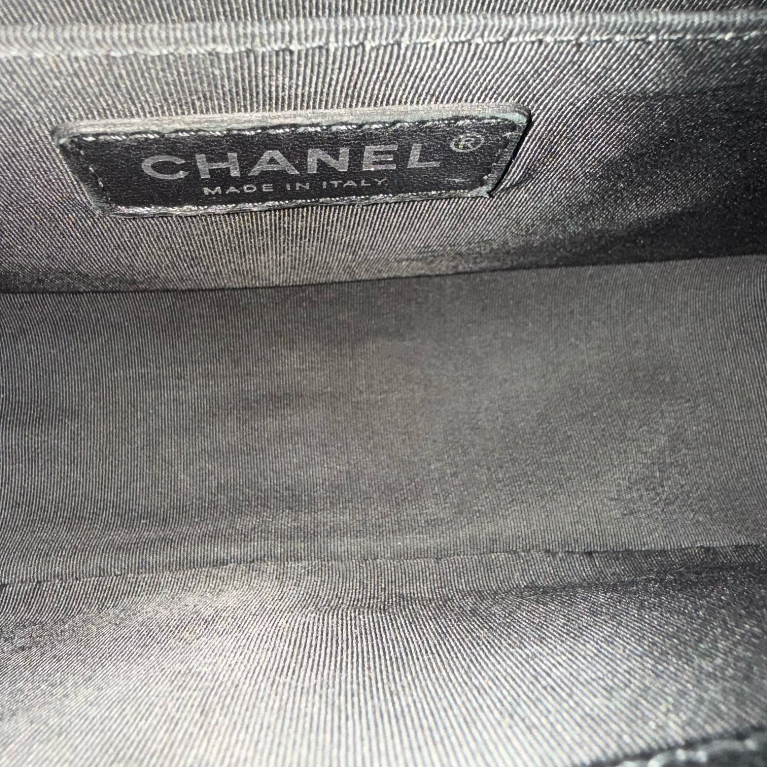 Chanel Boy Medium - Caivar 25CM Quilted Black Ruthenium Silver Hardware