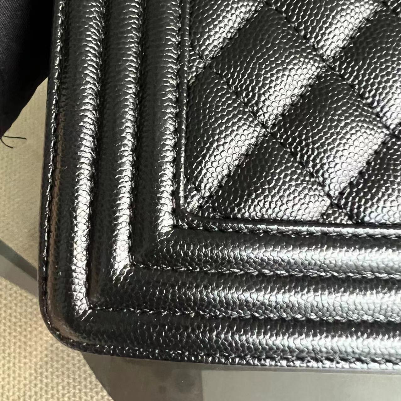 *Like New* Caviar New Medium Boy 28CM Quilted Grained Calfskin Black Ruthenium Silver Hardware Series 27
