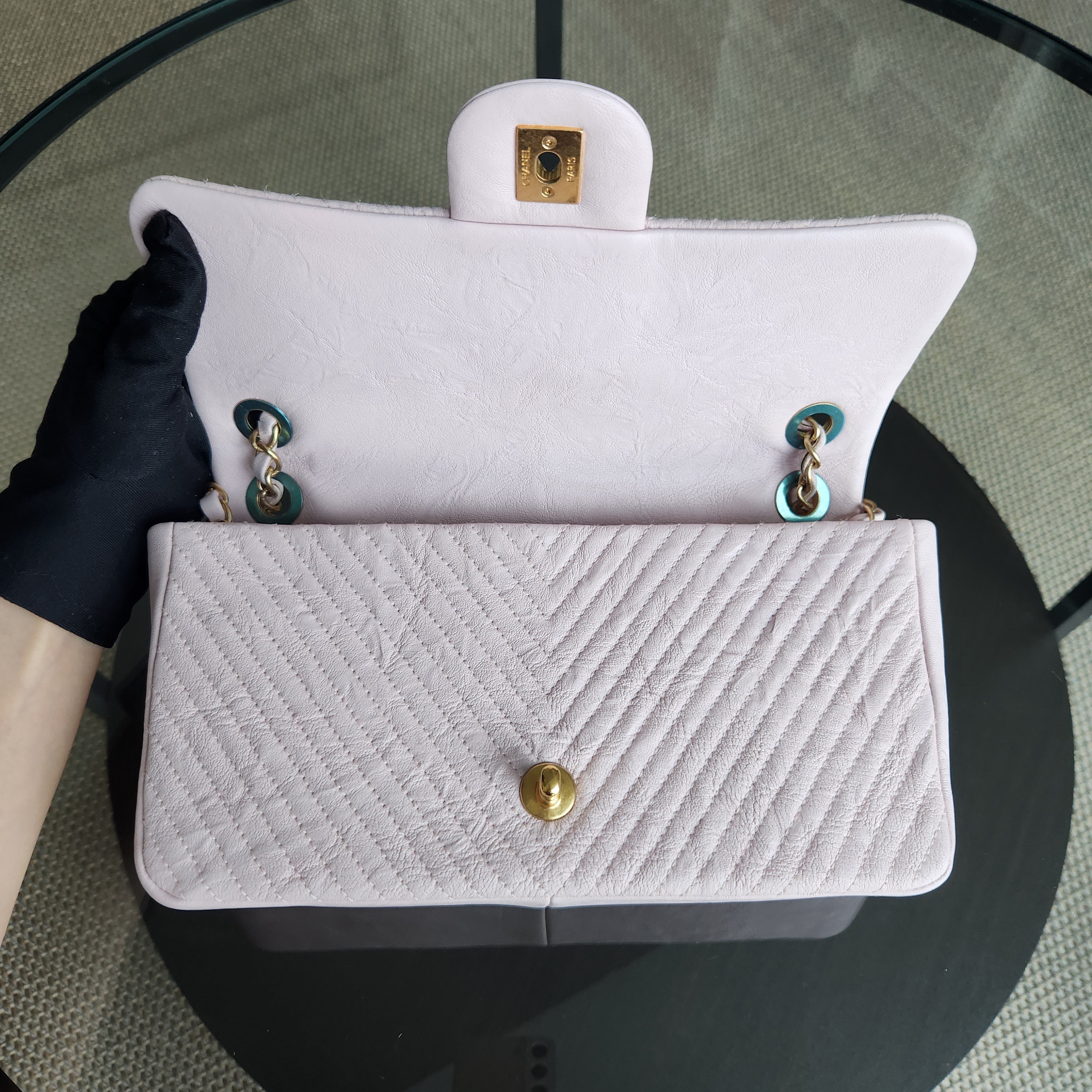 Chanel Seasonal Flap - Surpique Chevron Flap Calfskin Light Sakura Pink Gold Hardware Series 21